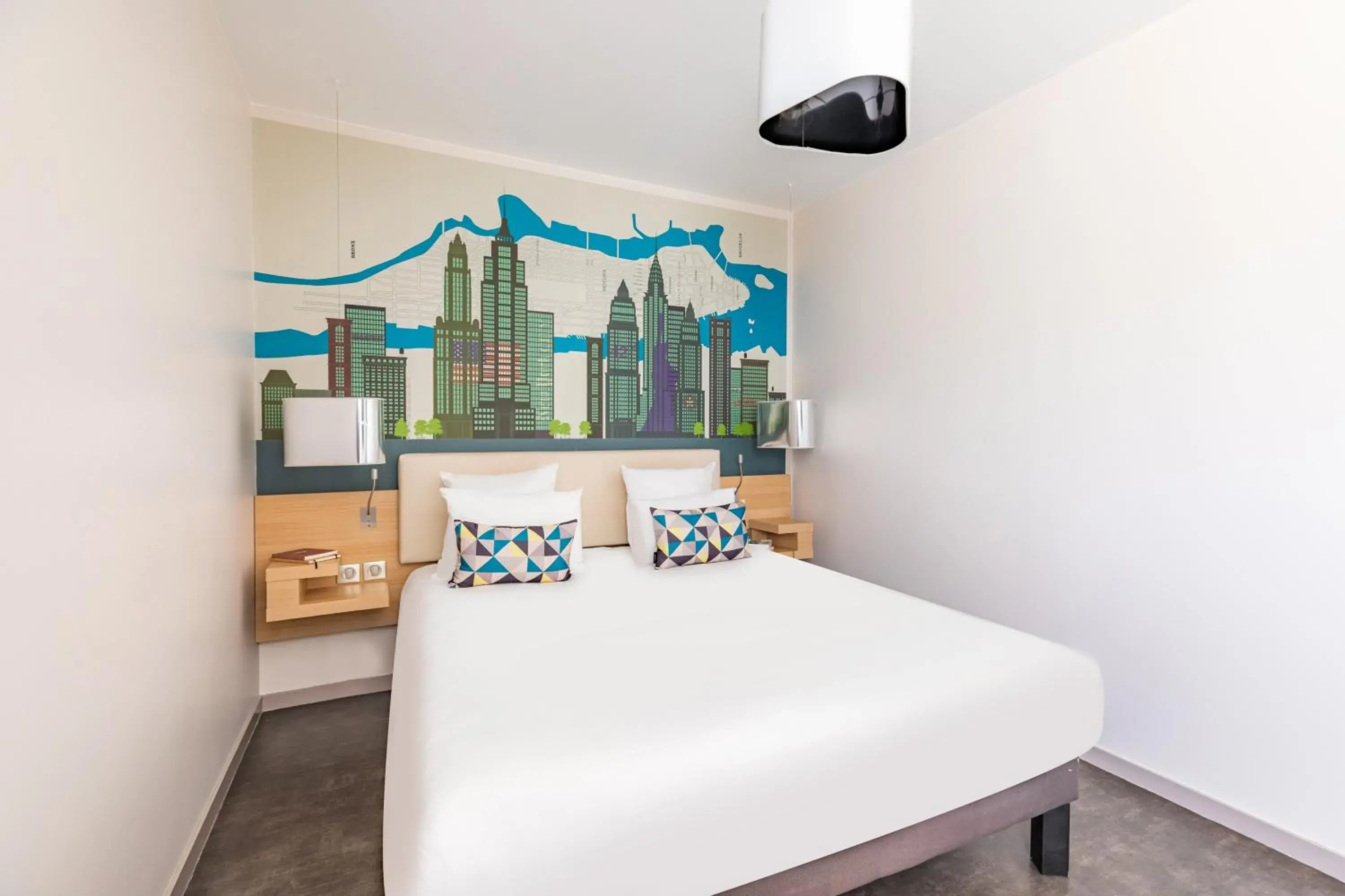 Bed in Appart’City Confort Lyon Cité Internationale Bed in Appart’City Confort Lyon Cité Internationale