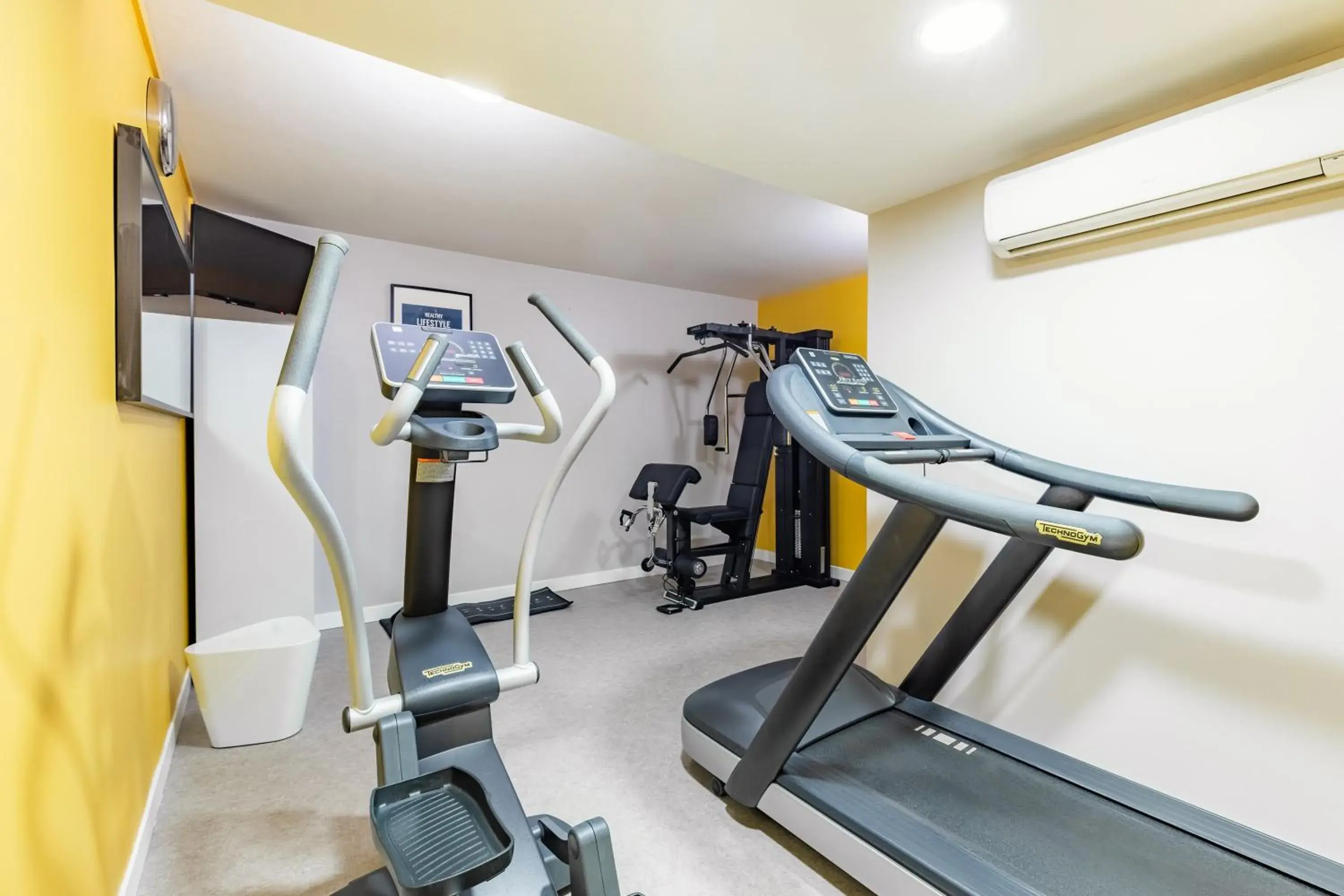 Fitness centre/facilities in Appart’City Confort Lyon Cité Internationale Fitness centre/facilities in Appart’City Confort Lyon Cité Internationale