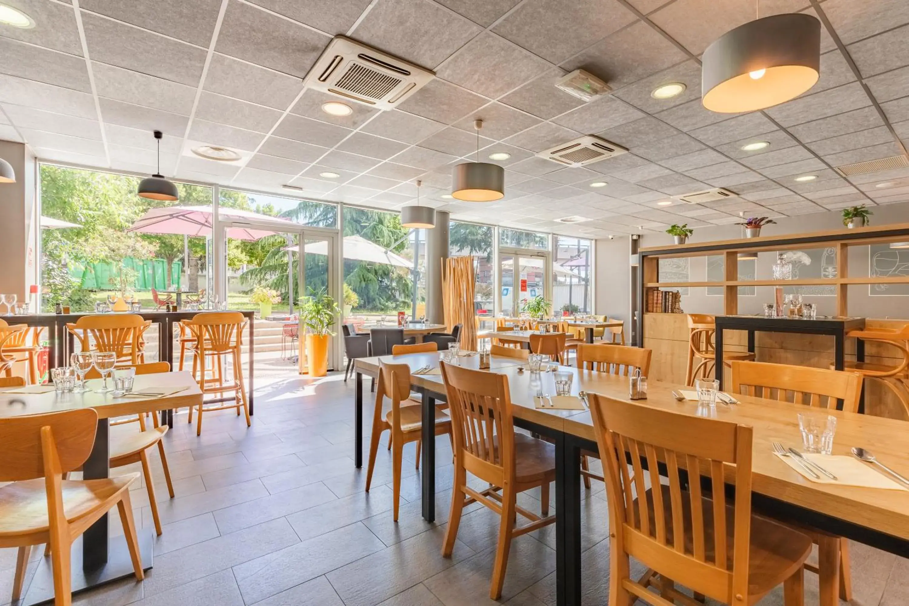 Restaurant/places to eat in Appart’City Confort Lyon Cité Internationale Restaurant/places to eat in Appart’City Confort Lyon Cité Internationale