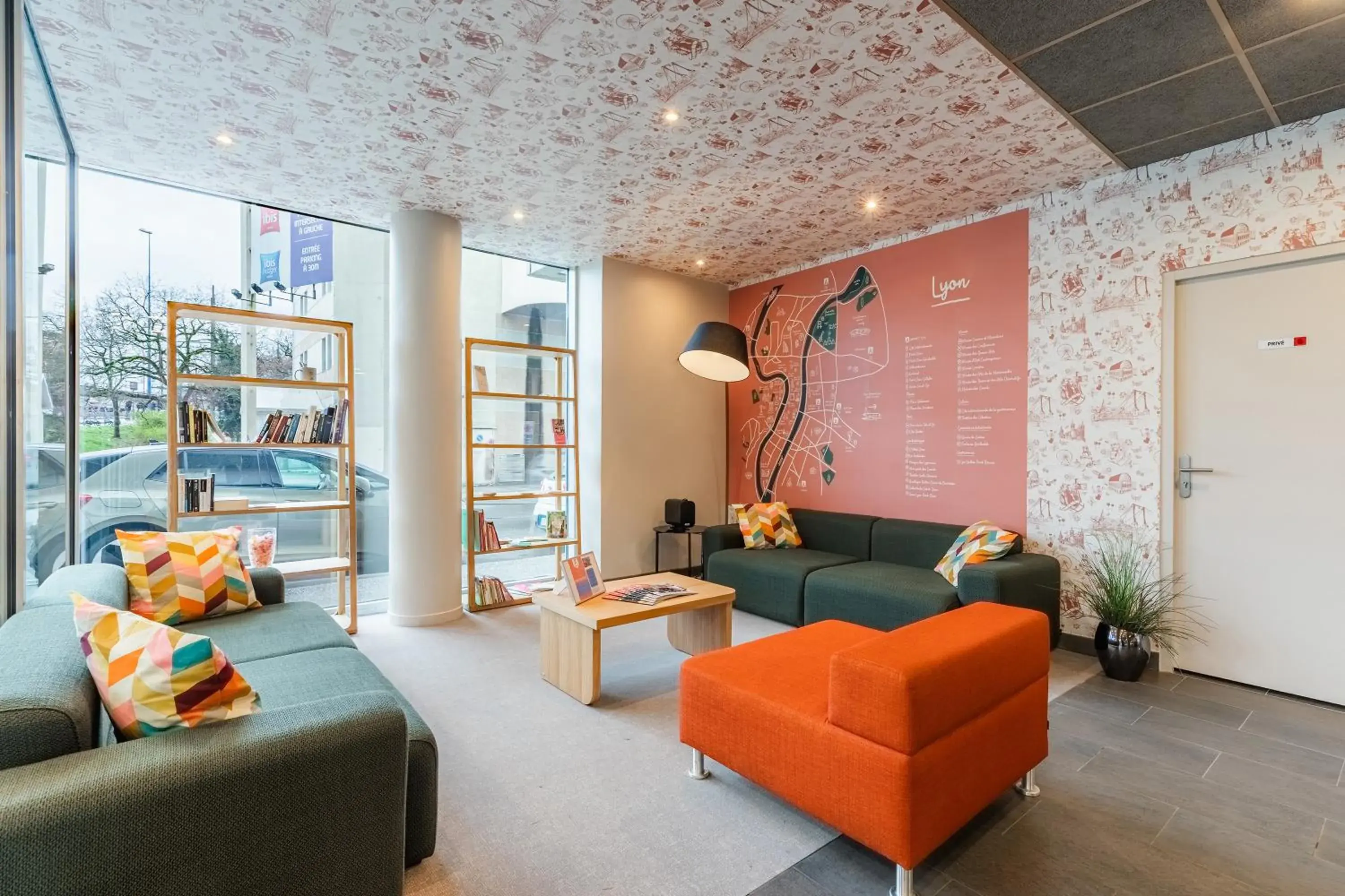 Lobby or reception in Appart’City Confort Lyon Cité Internationale Lobby or reception in Appart’City Confort Lyon Cité Internationale