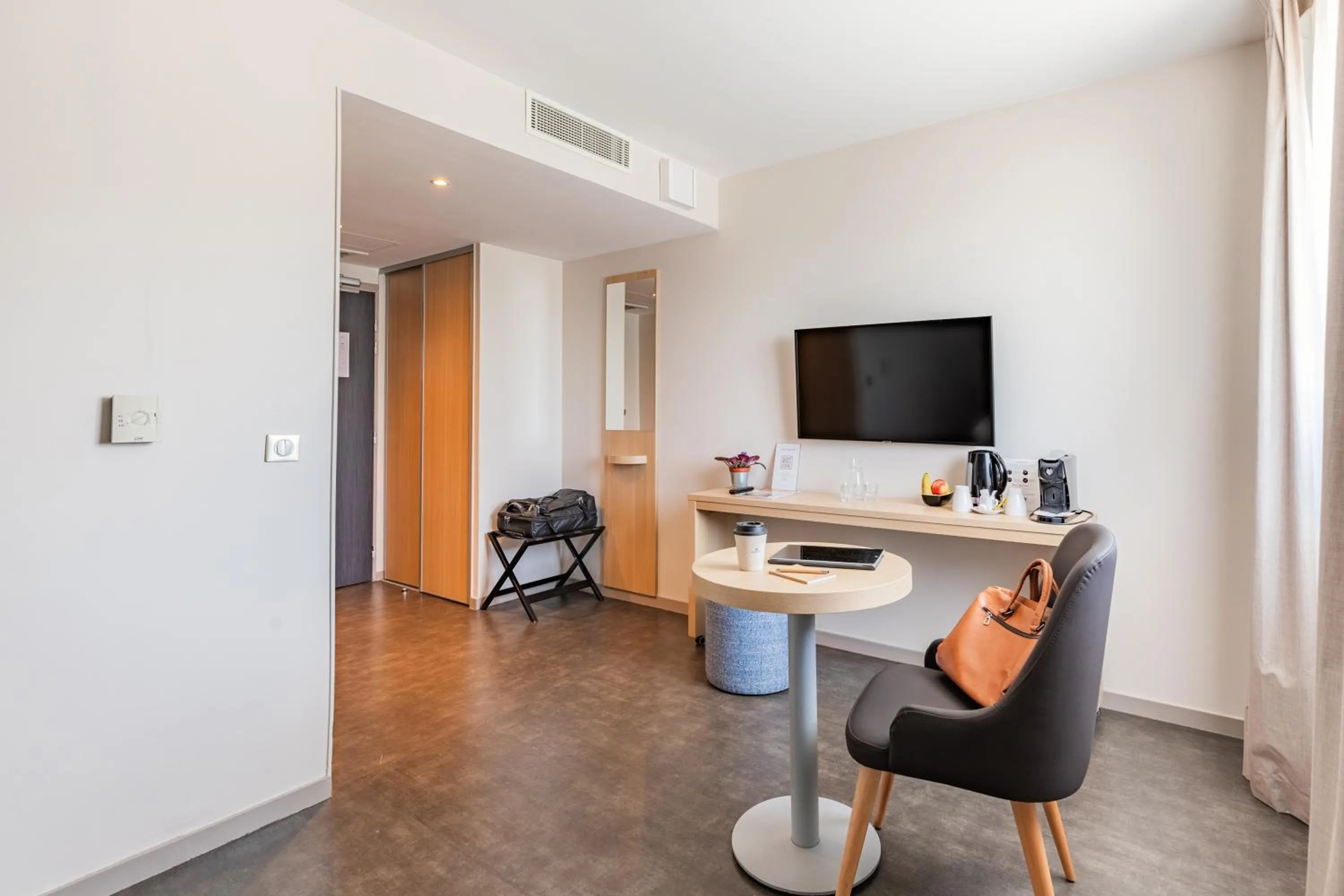 TV and multimedia in Appart’City Confort Lyon Cité Internationale