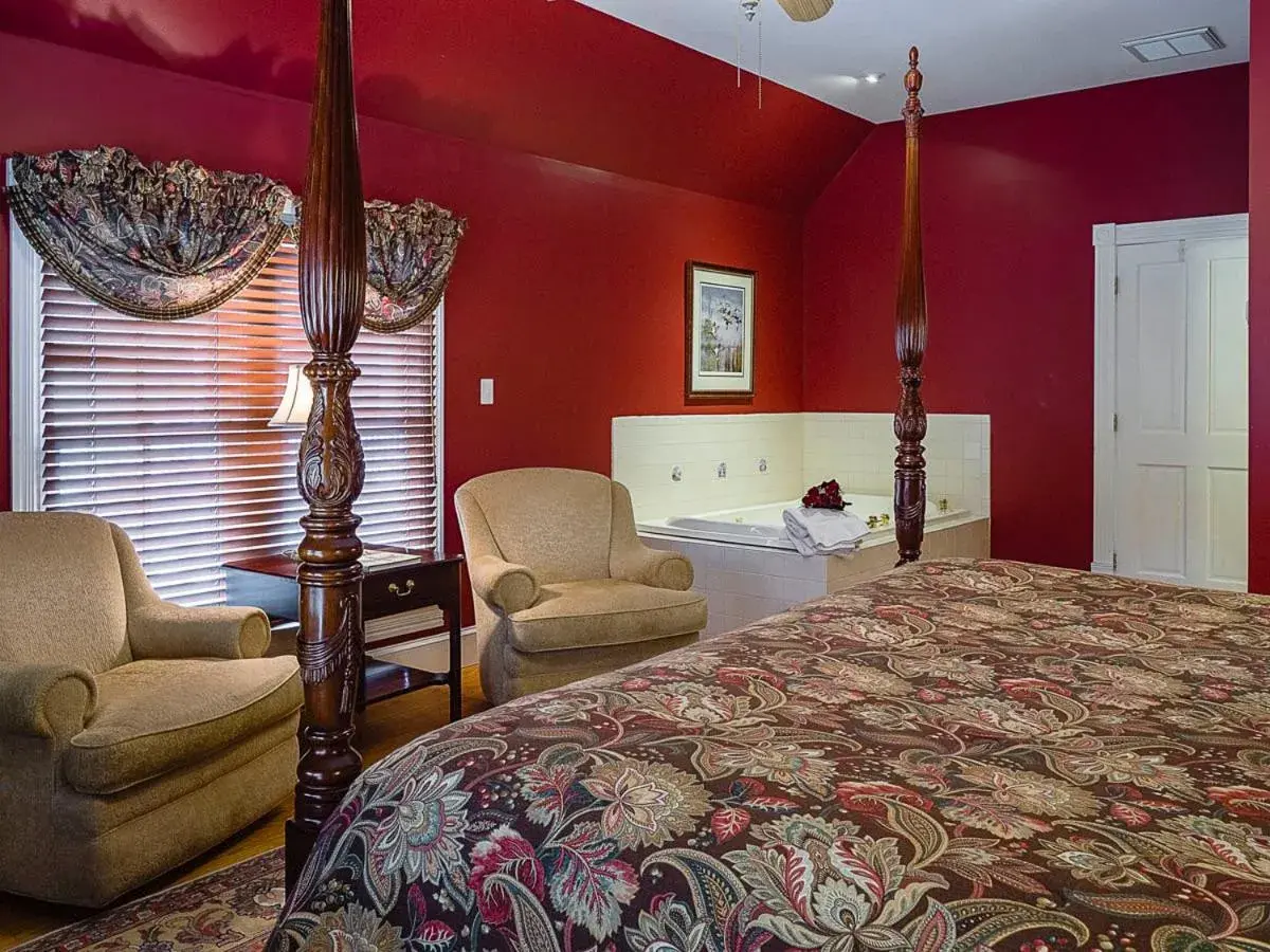 King Room with Pool View in George Brooks House B&B King Room with Pool View in George Brooks House B&B