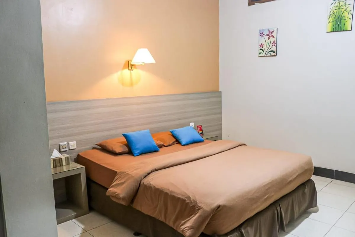 Bed in Hotel Pesona Merak