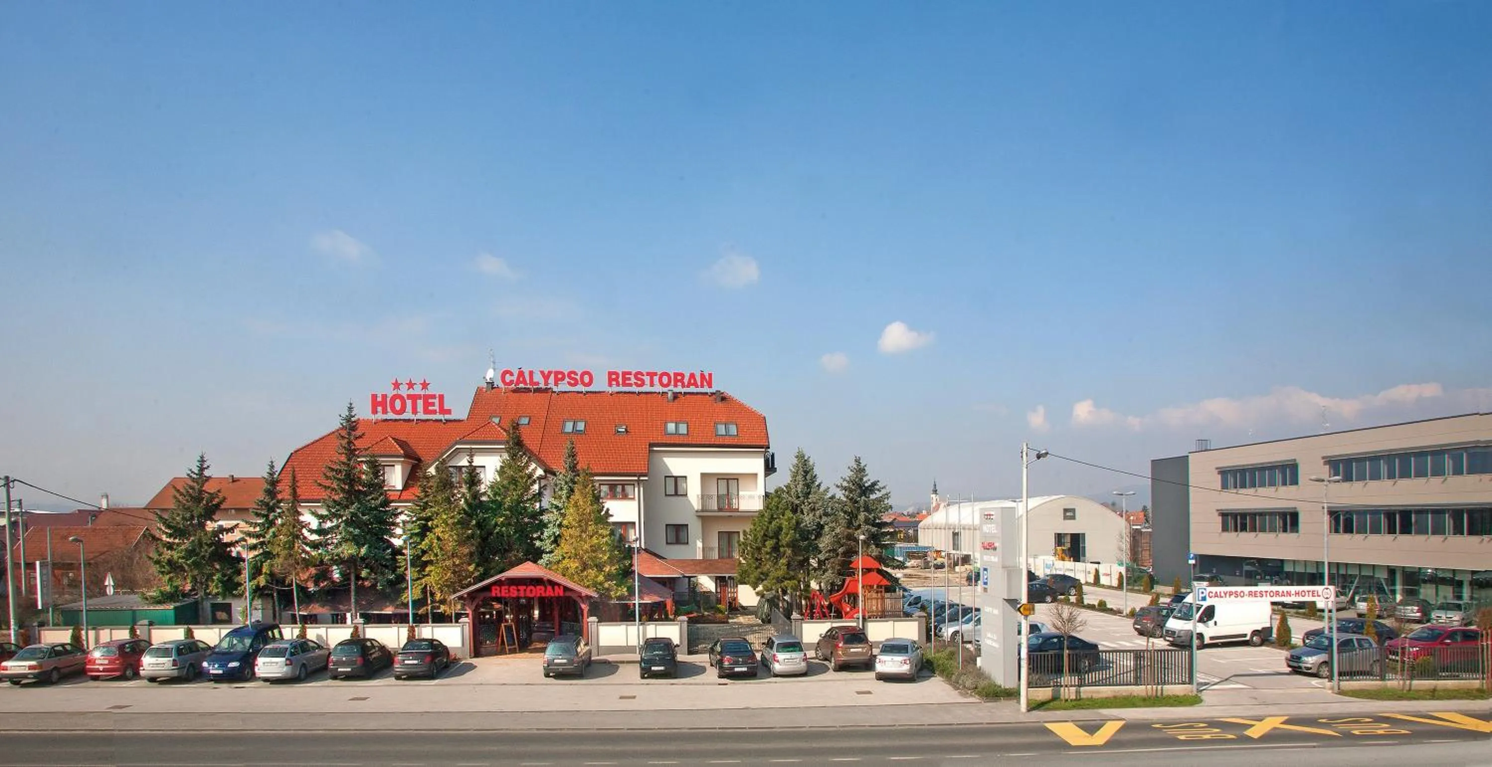 Facade/entrance in Hotel Calypso