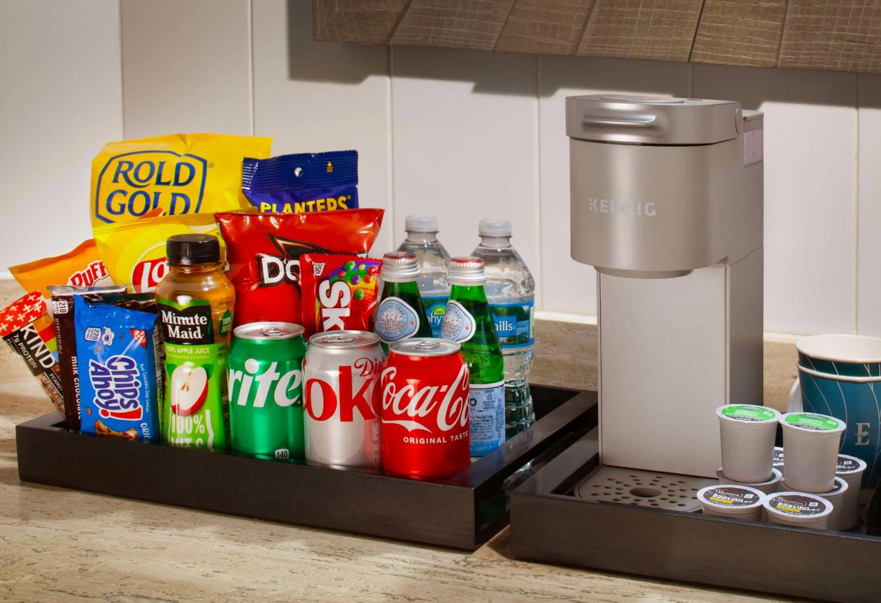 Photo of the whole room in Embassy Suites by Hilton Palm Beach Gardens PGA Boulevard