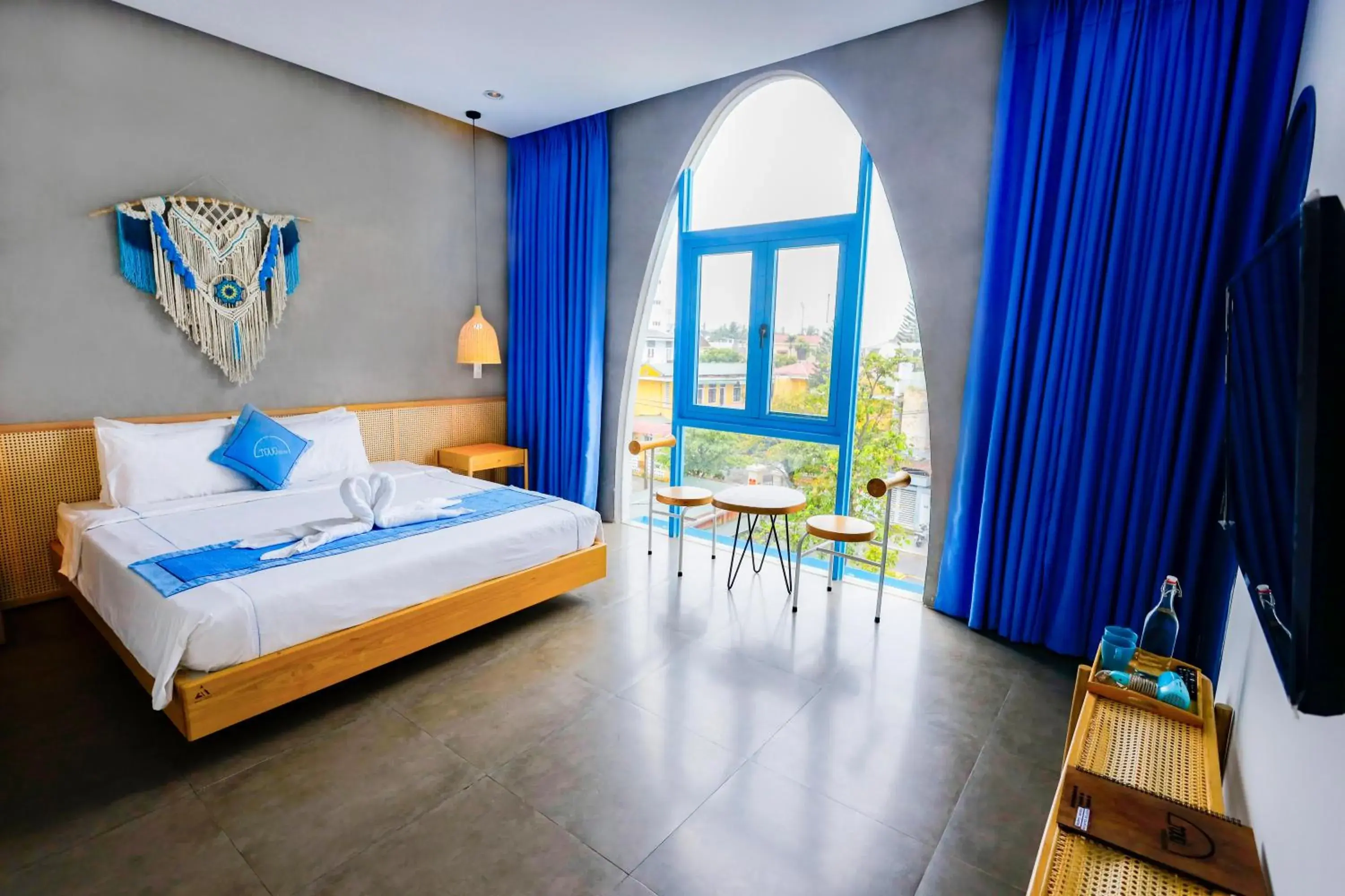 Double Room with Balcony in Tò Vò Hostel Huế Double Room with Balcony in Tò Vò Hostel Huế