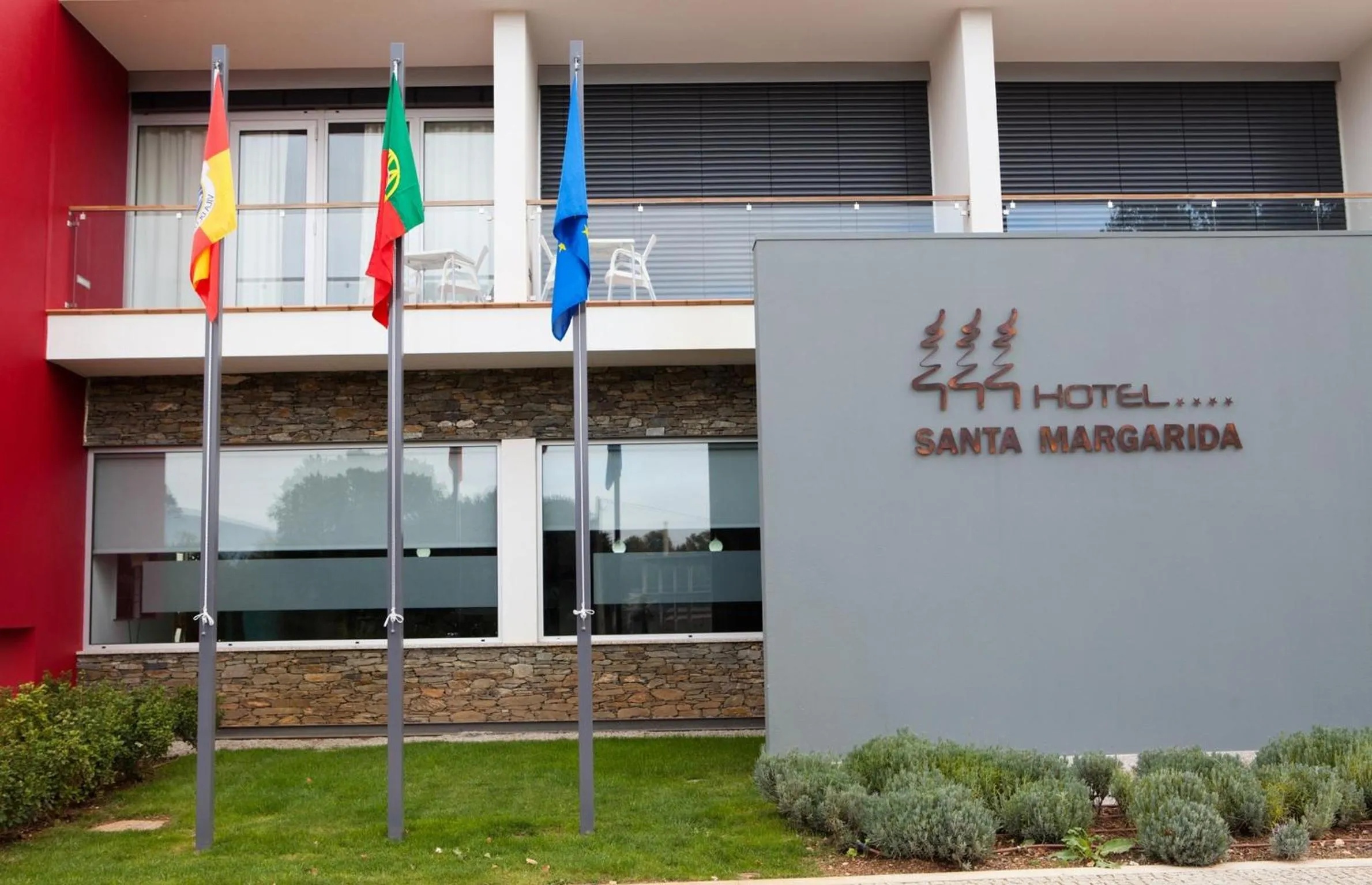 Facade/entrance in Hotel Santa Margarida