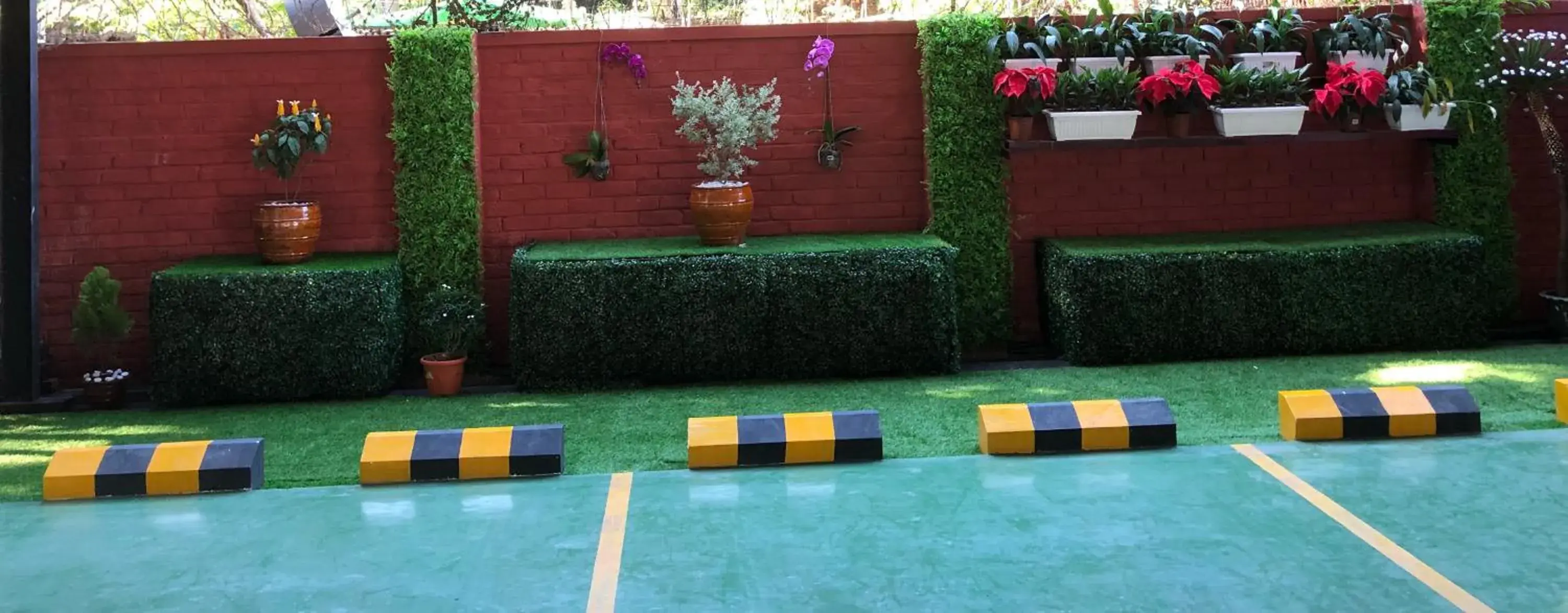 Property building in Hotel Rose Hill Property building in Hotel Rose Hill