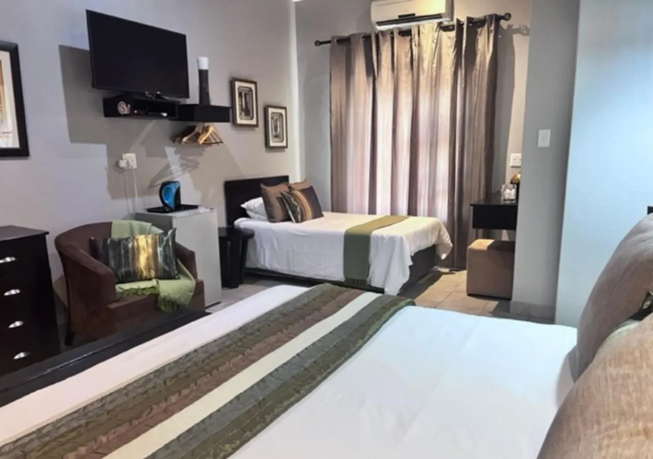 Bedroom, Bed in Turaco Lodge - No Loadshedding