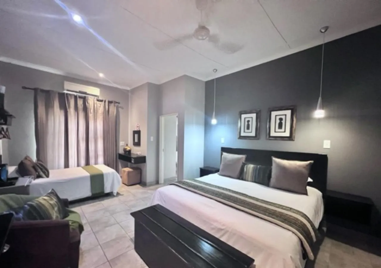 Bedroom, Bed in Turaco Lodge - No Loadshedding
