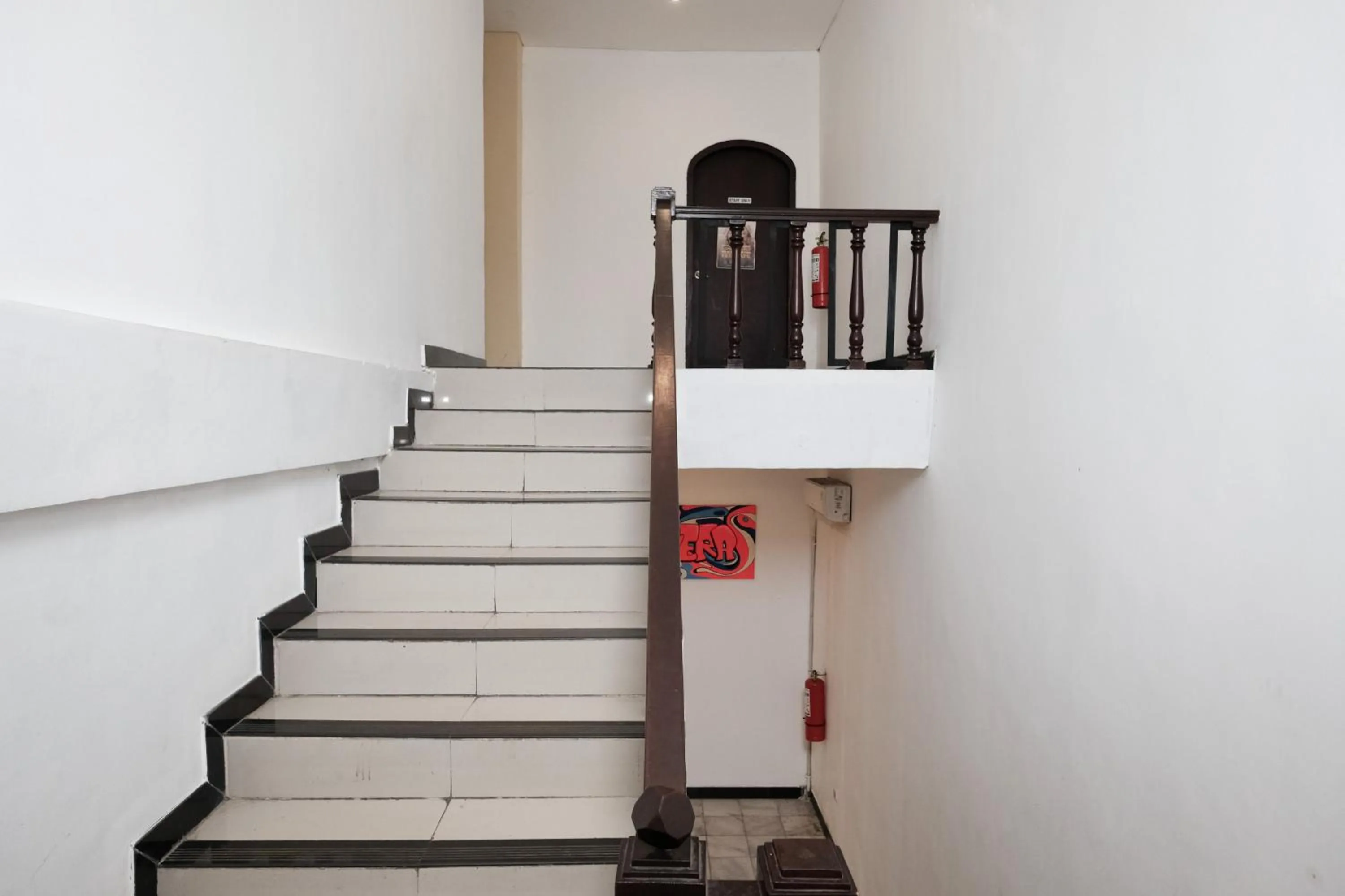 Property building in RedDoorz @ Wiyung 2