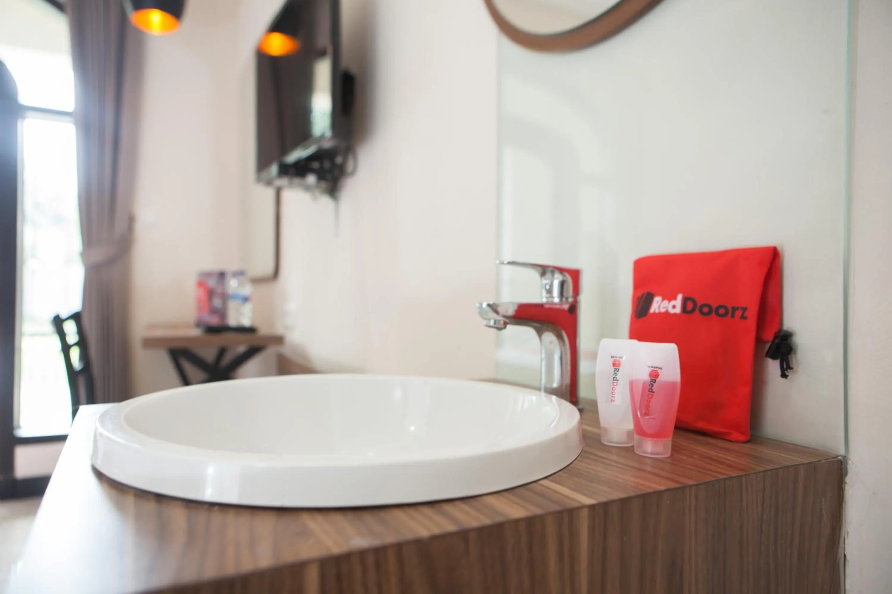 Bathroom in RedDoorz @ Wiyung 2