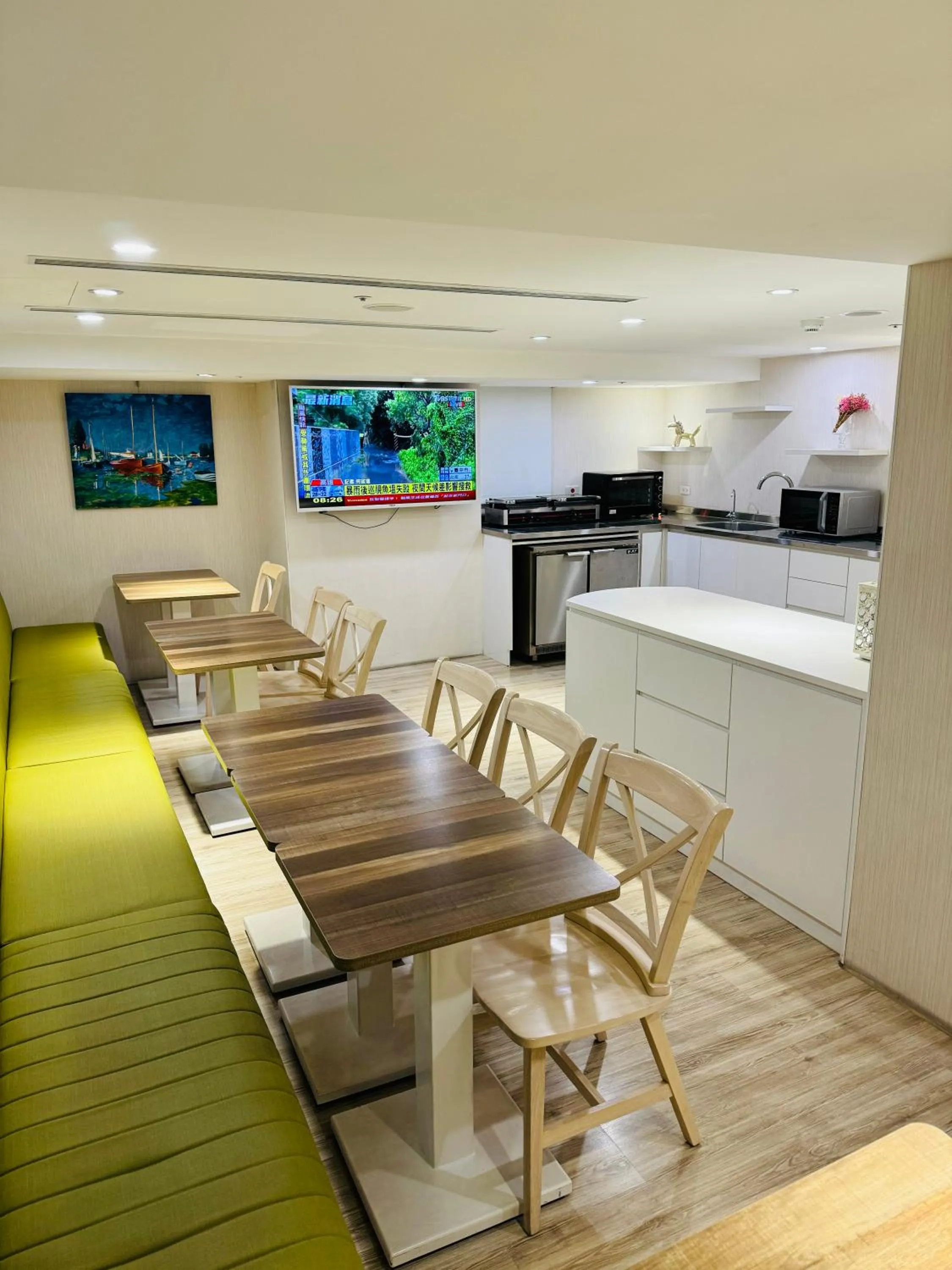 Dining area in Apause Inn