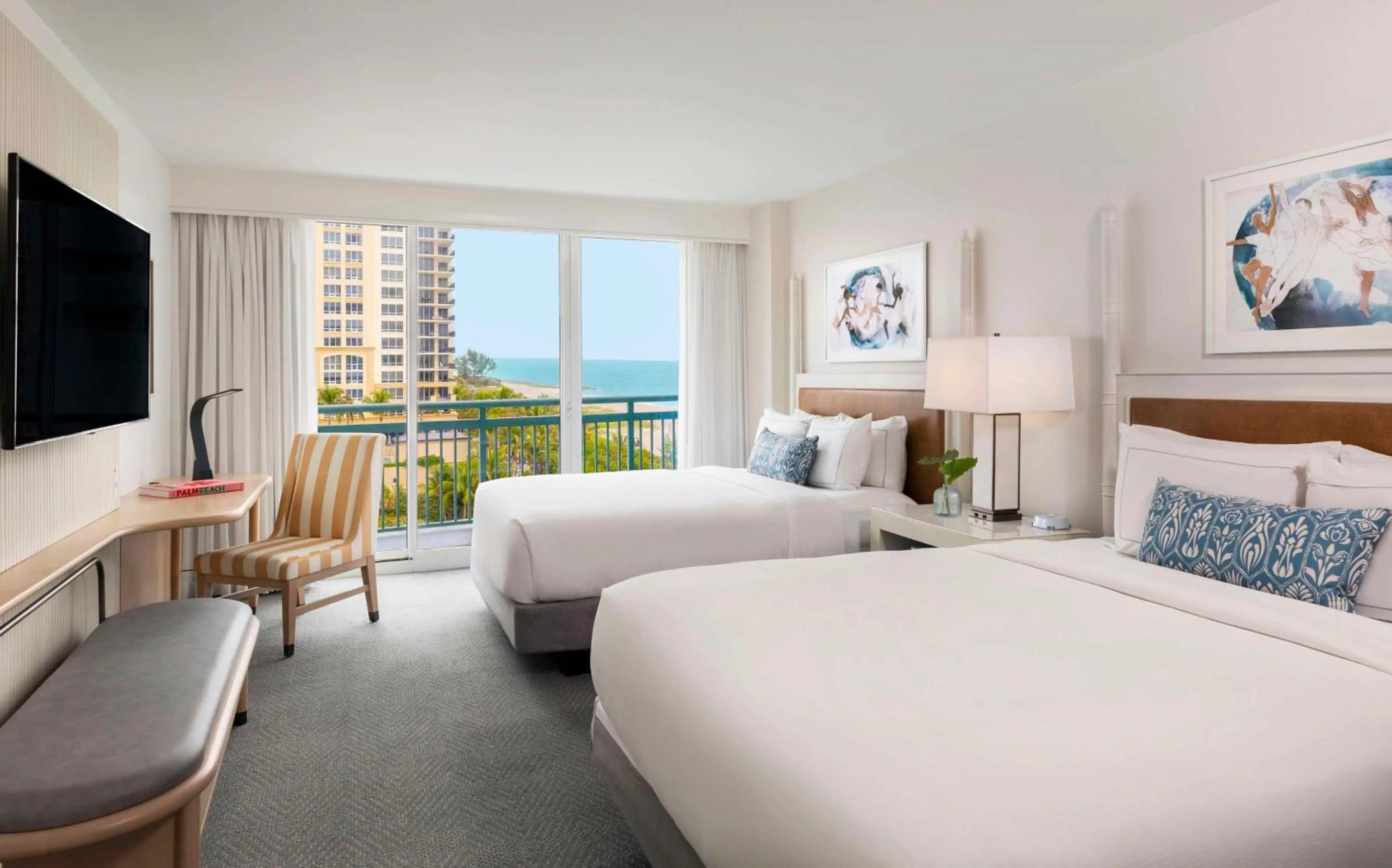 Bedroom, Bed in The Singer Oceanfront Resort, Curio Collection by Hilton
