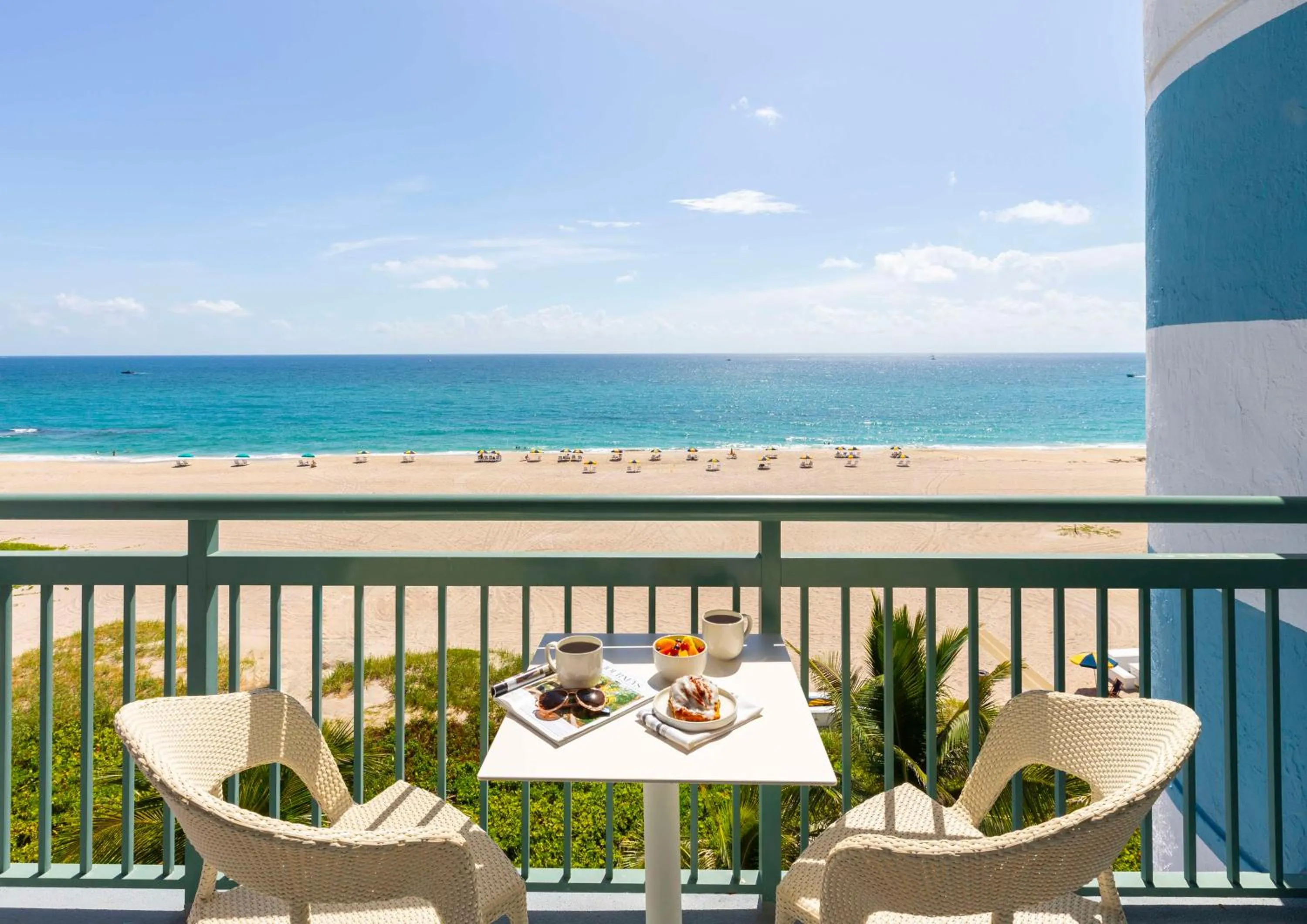 Balcony/Terrace in The Singer Oceanfront Resort, Curio Collection by Hilton