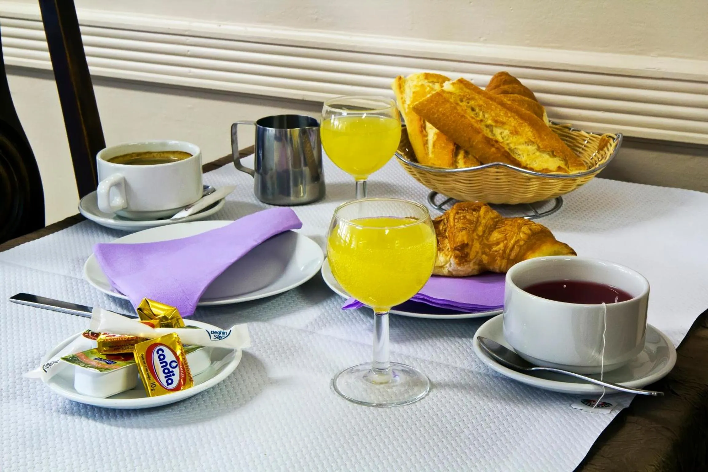 Restaurant/places to eat in Hôtel Croix des Nordistes