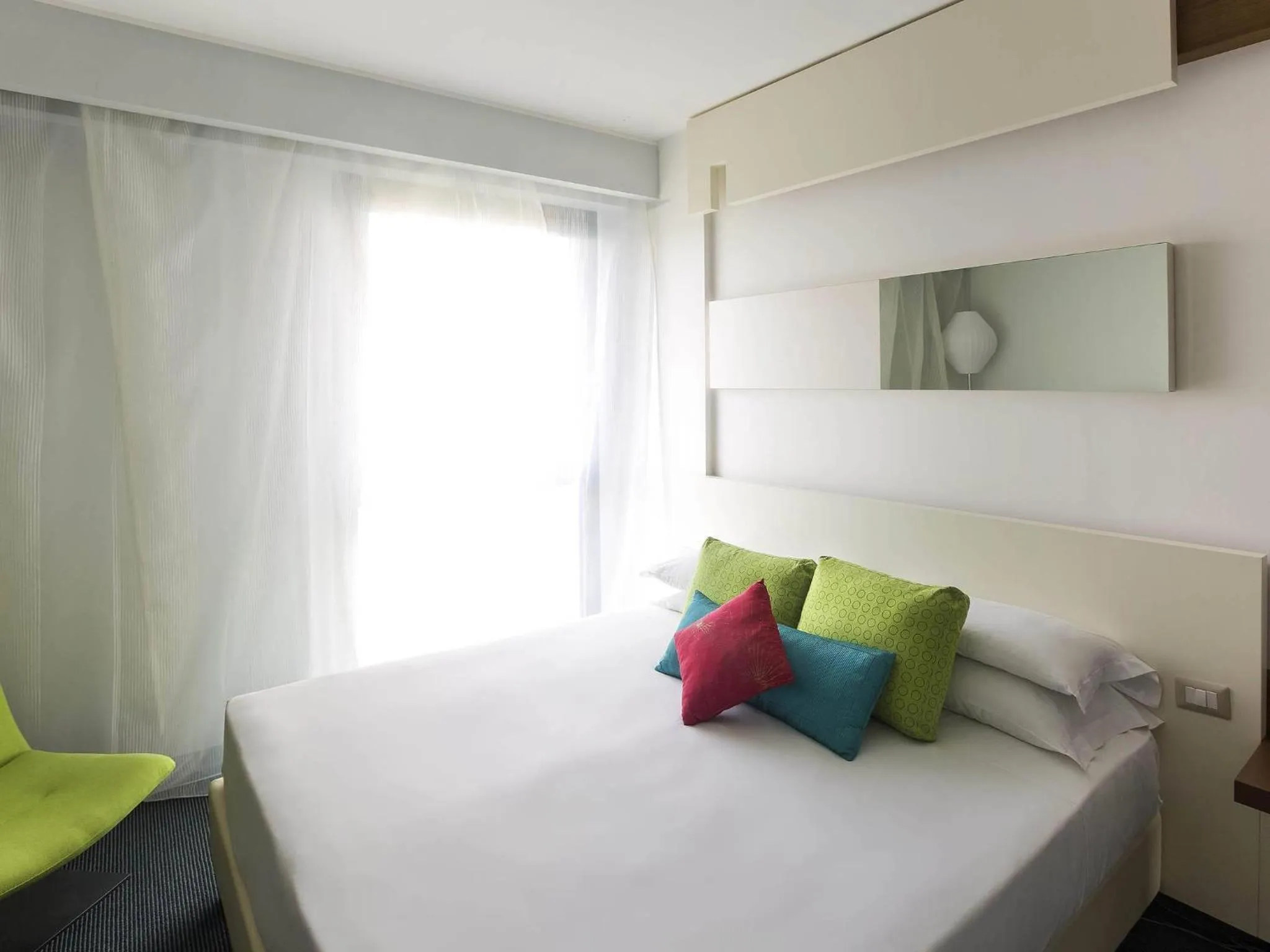Bedroom, Bed in Ibis Styles Roma Eur