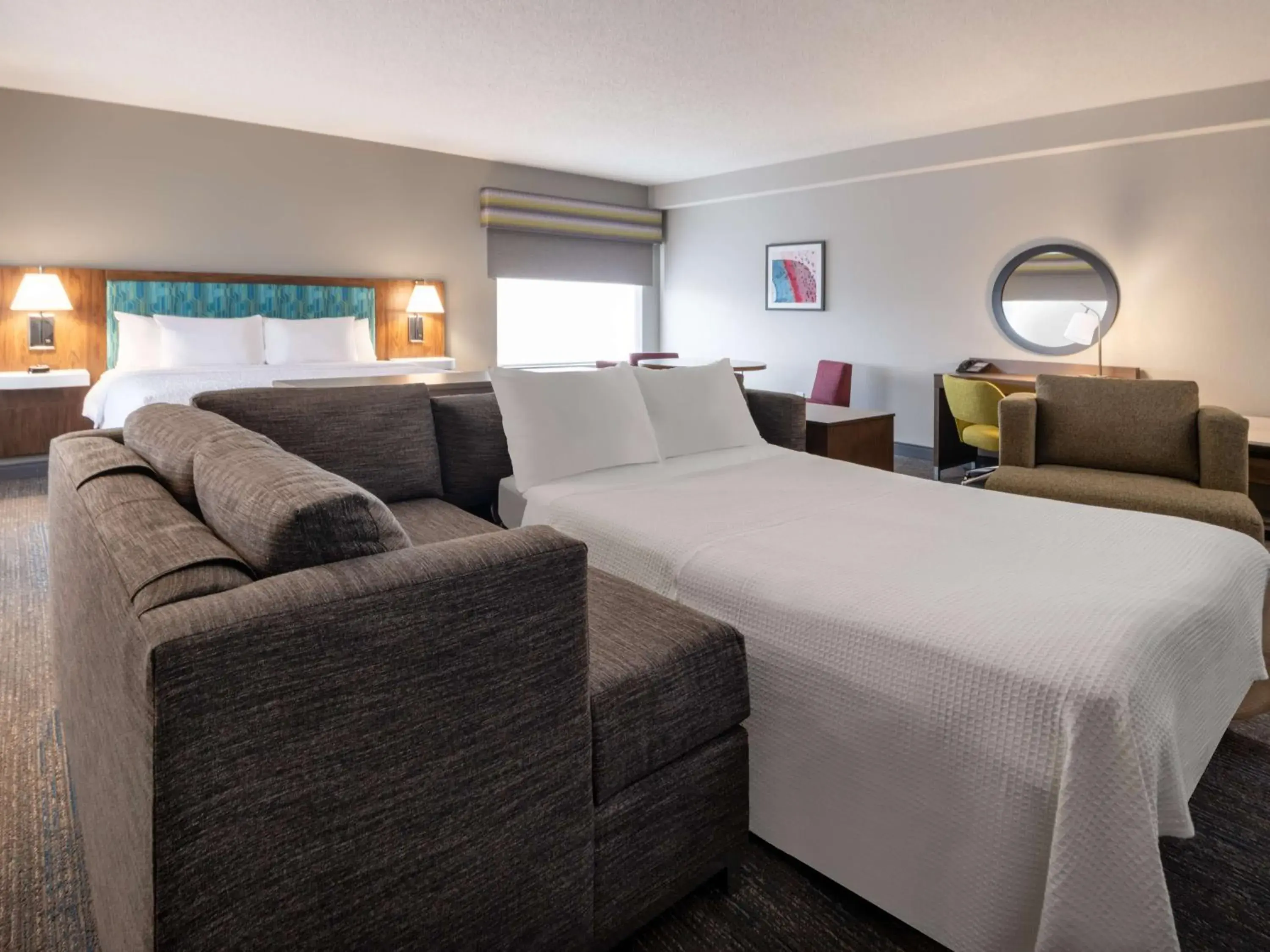 Living room, Bed in Hampton Inn West Palm Beach-Florida Turnpike Living room, Bed in Hampton Inn West Palm Beach-Florida Turnpike