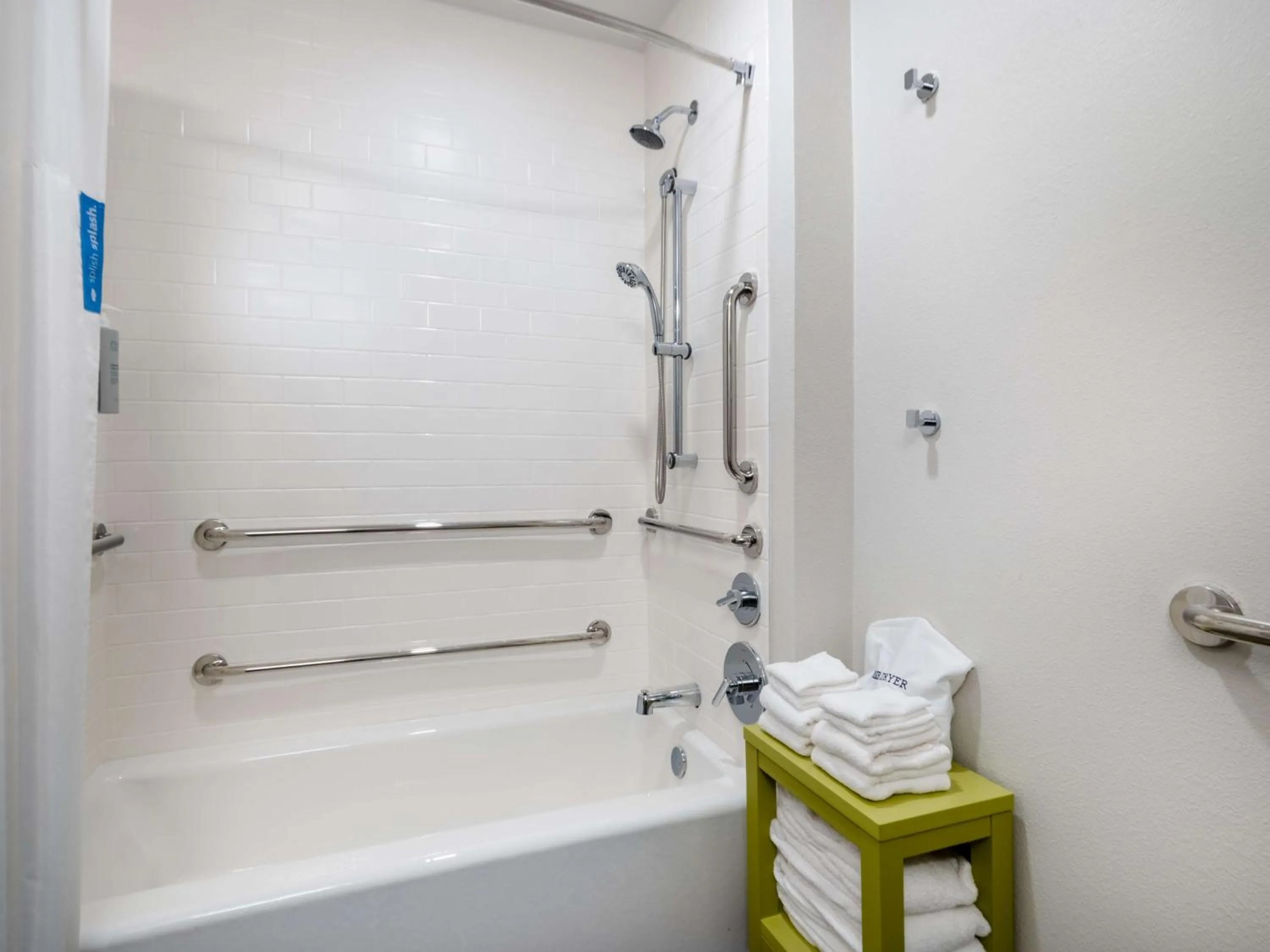 Bathroom in Hampton Inn West Palm Beach-Florida Turnpike