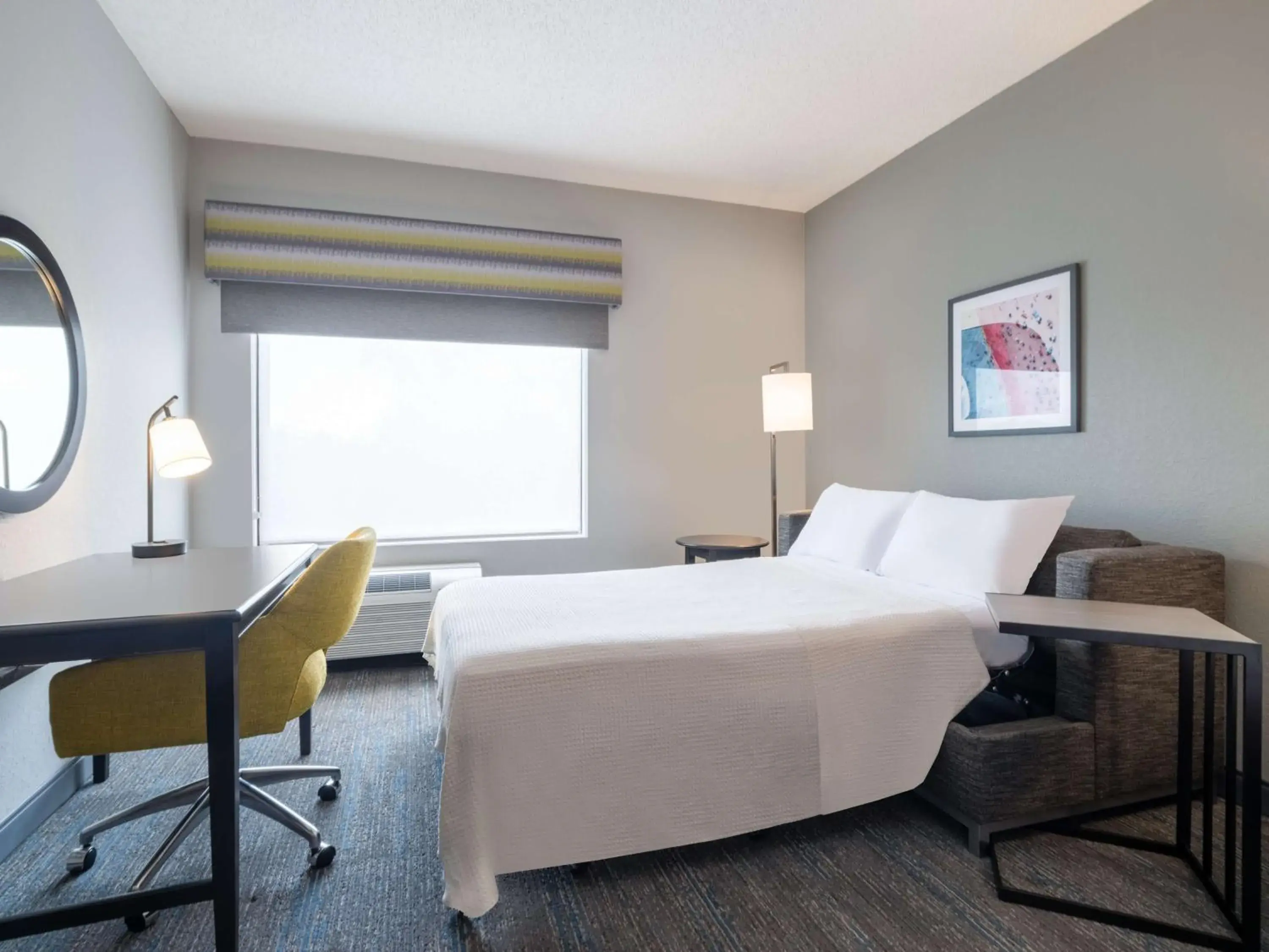 Living room, Bed in Hampton Inn West Palm Beach-Florida Turnpike Living room, Bed in Hampton Inn West Palm Beach-Florida Turnpike