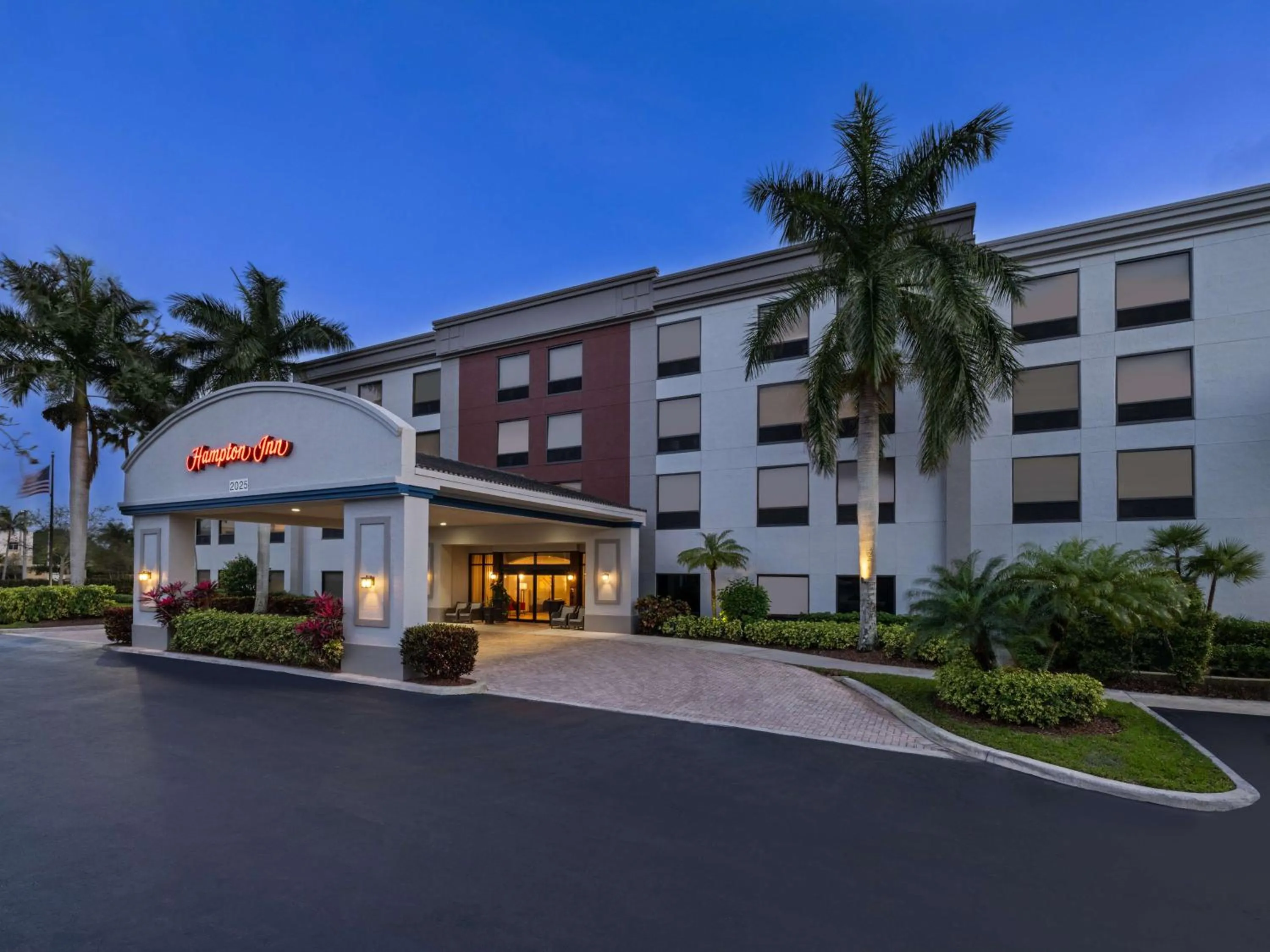 Property building in Hampton Inn West Palm Beach-Florida Turnpike