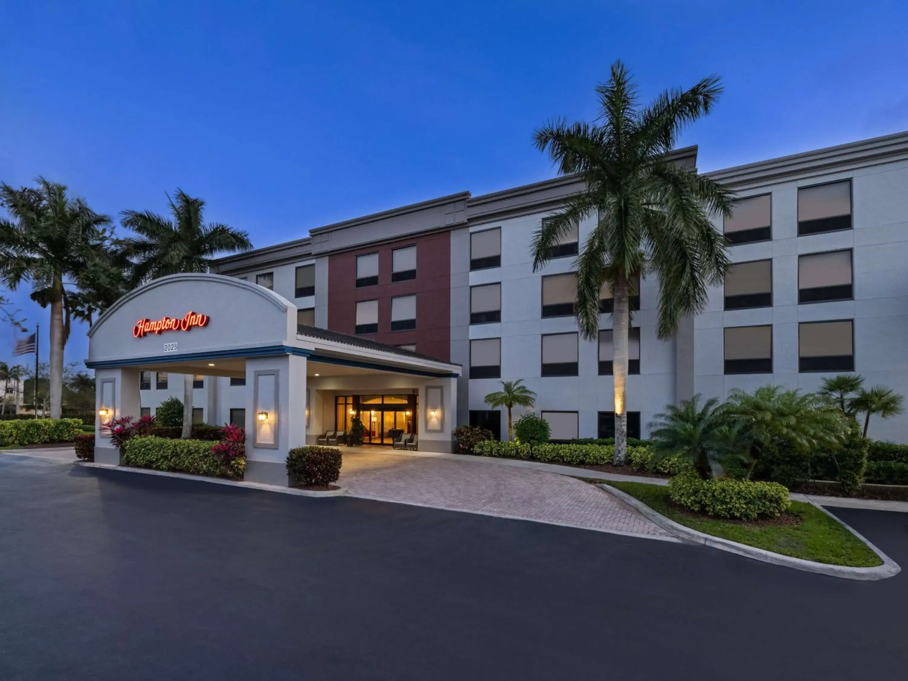 Property building in Hampton Inn West Palm Beach-Florida Turnpike Property building in Hampton Inn West Palm Beach-Florida Turnpike