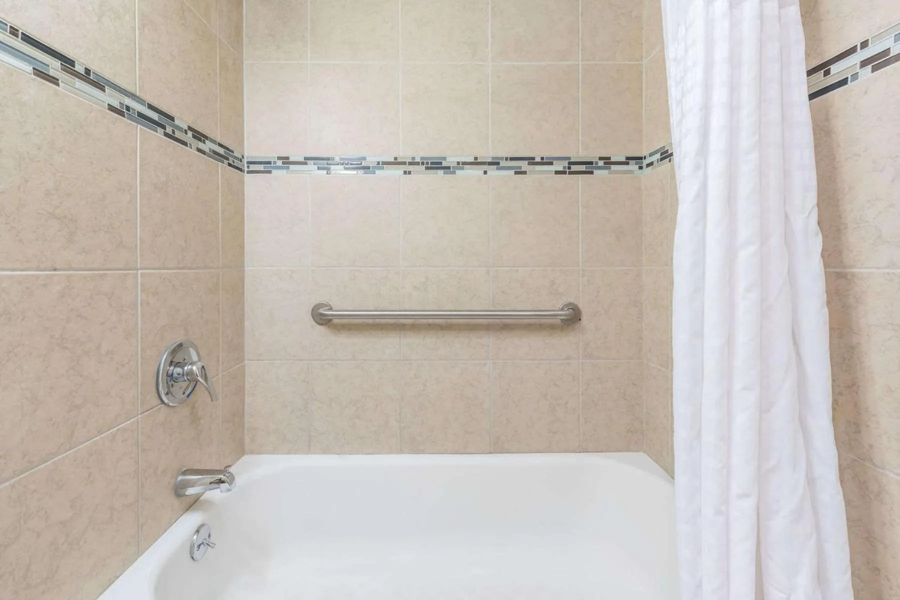 Days Inn by Wyndham South Fort Worth