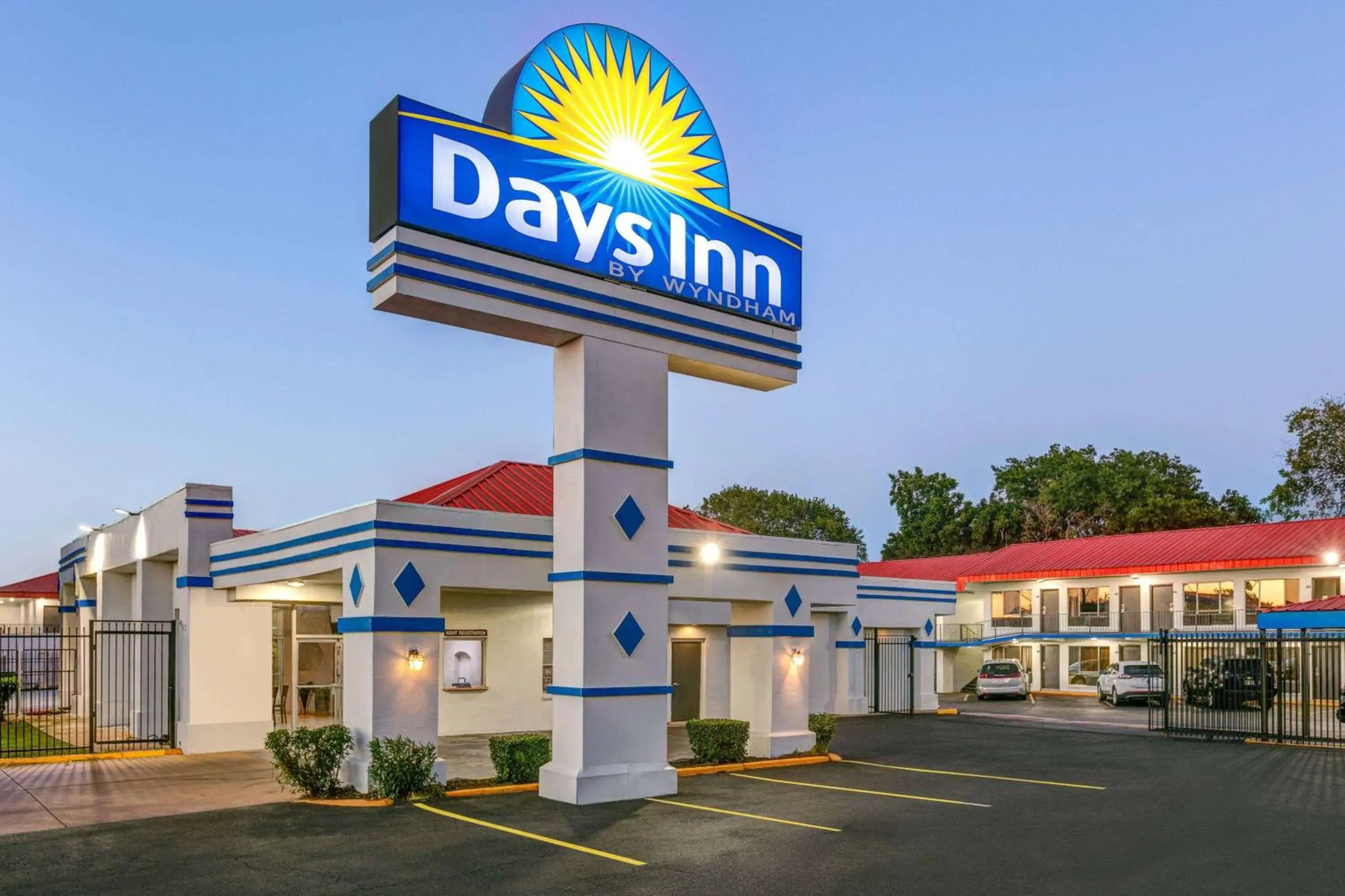 Days Inn by Wyndham South Fort Worth Days Inn by Wyndham South Fort Worth
