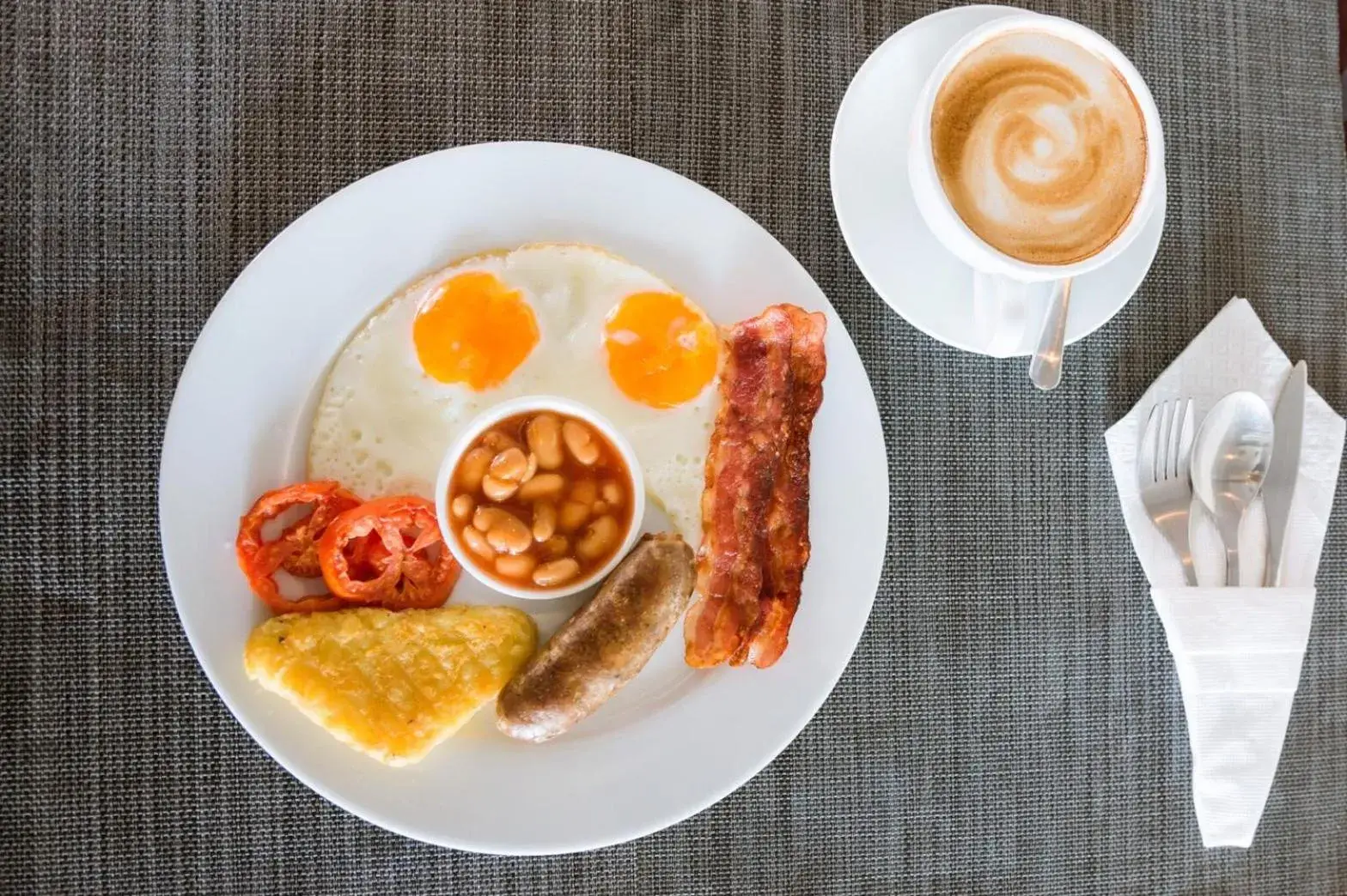 English/Irish breakfast in CHA AM MY HOUSE Resort English/Irish breakfast in CHA AM MY HOUSE Resort