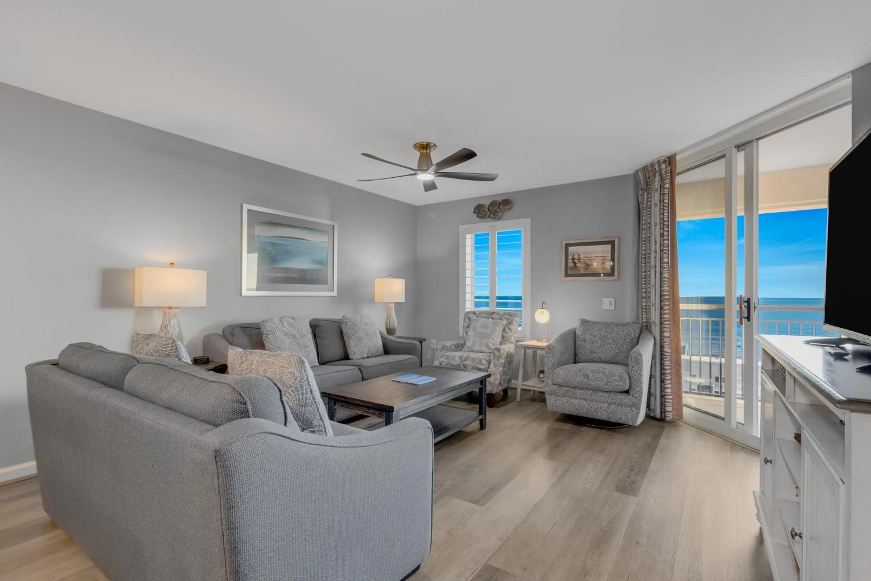 Living room in Tilghman Beach and Golf Resort