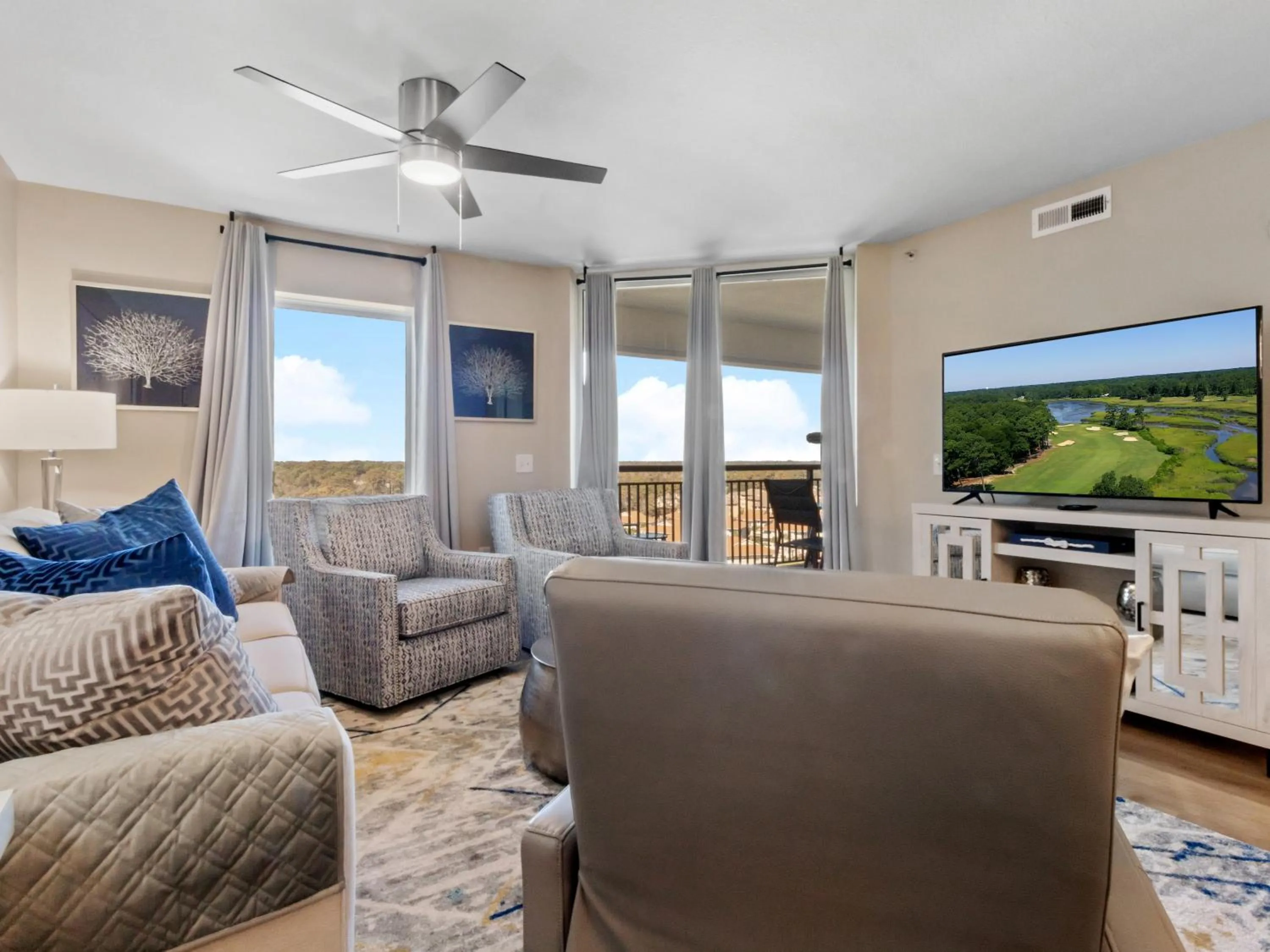 Living room in Tilghman Beach and Golf Resort