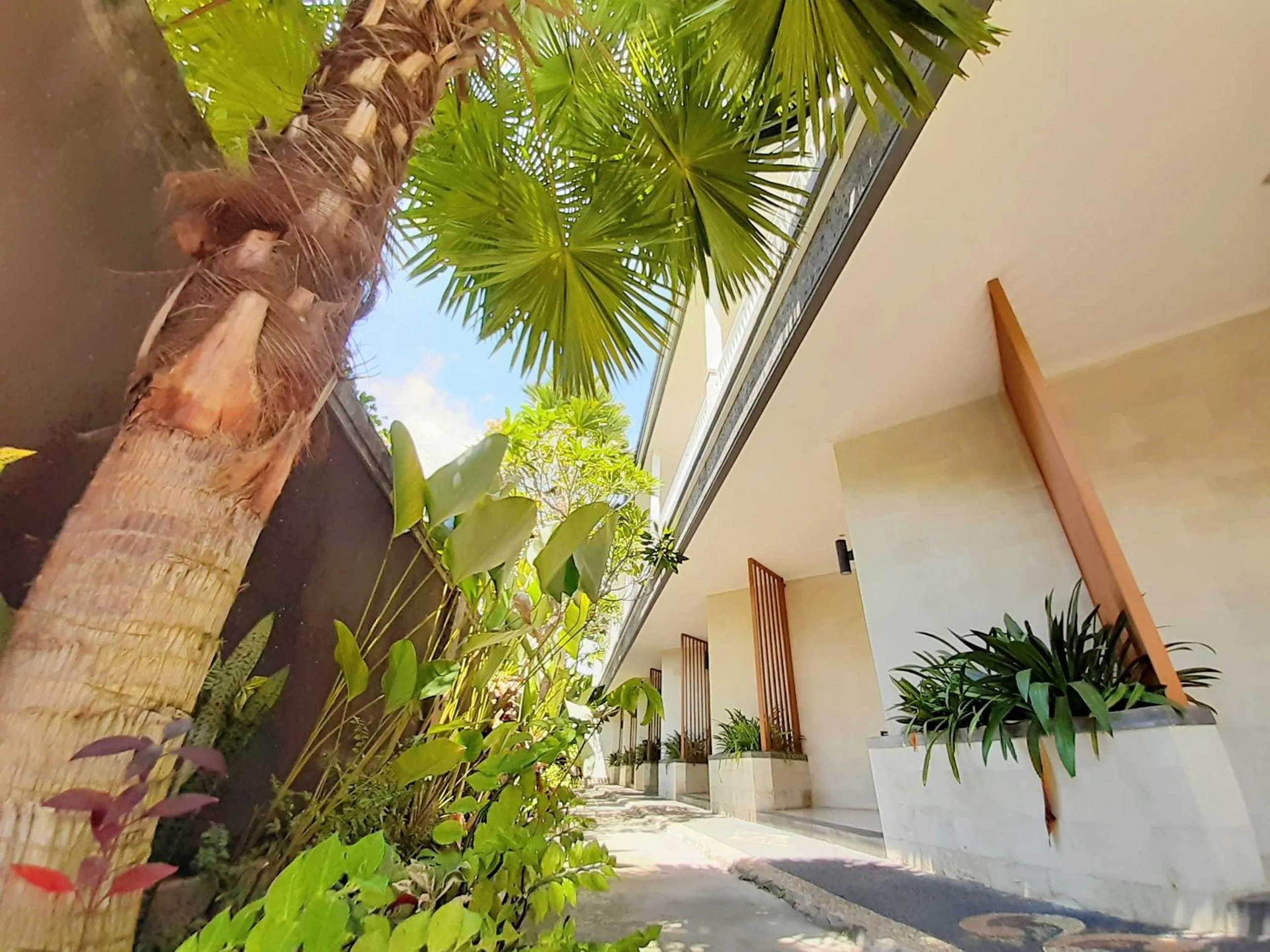 Property building in De Loran Hotel