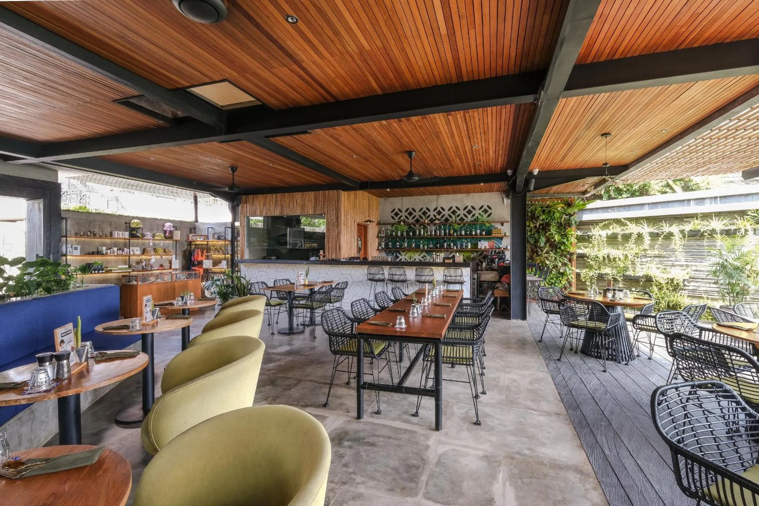 Restaurant/places to eat in The Elementum