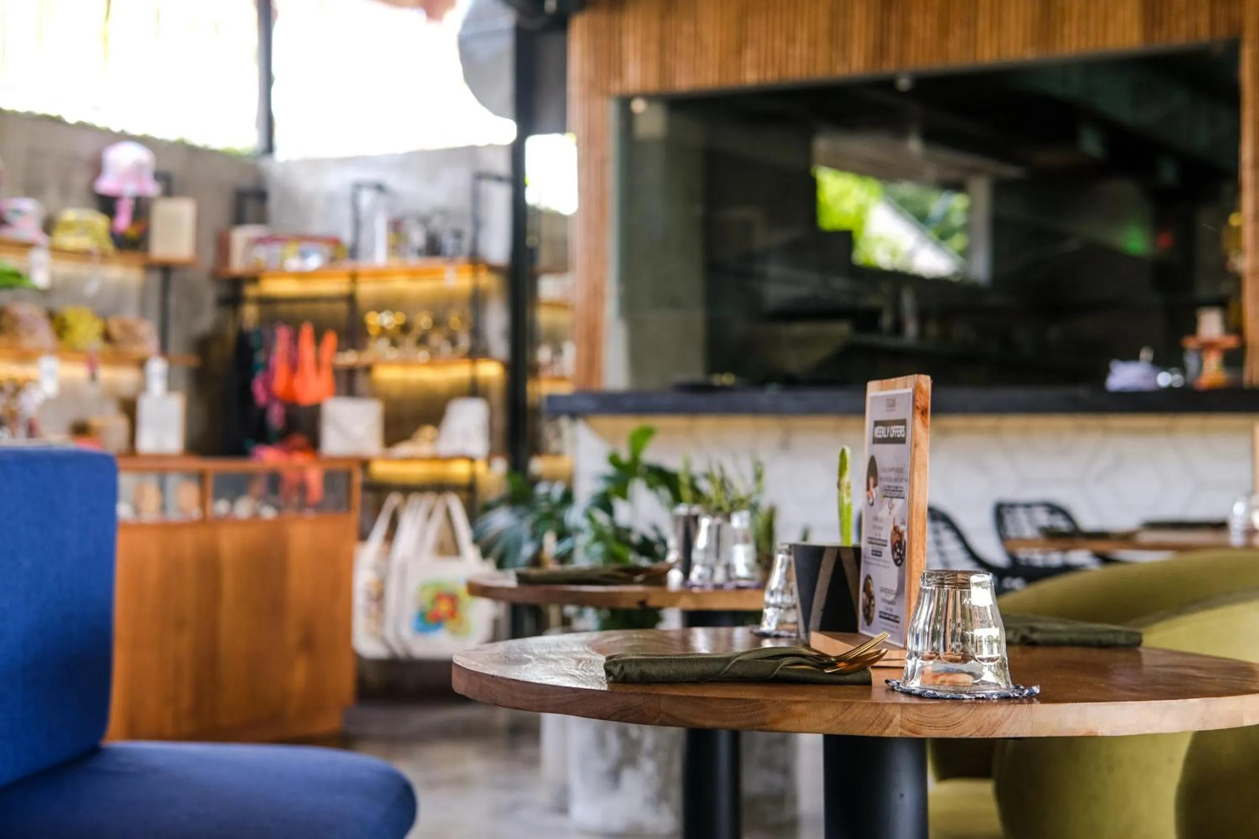 Restaurant/places to eat in The Elementum