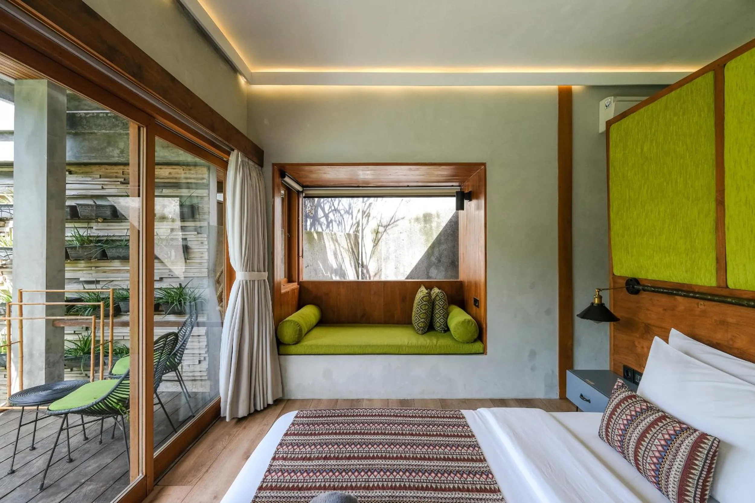 Bed in The Elementum