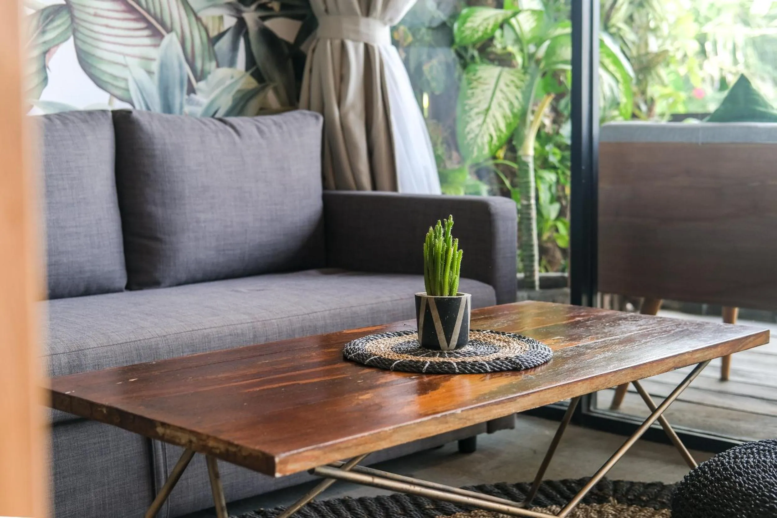 Decorative detail in The Elementum