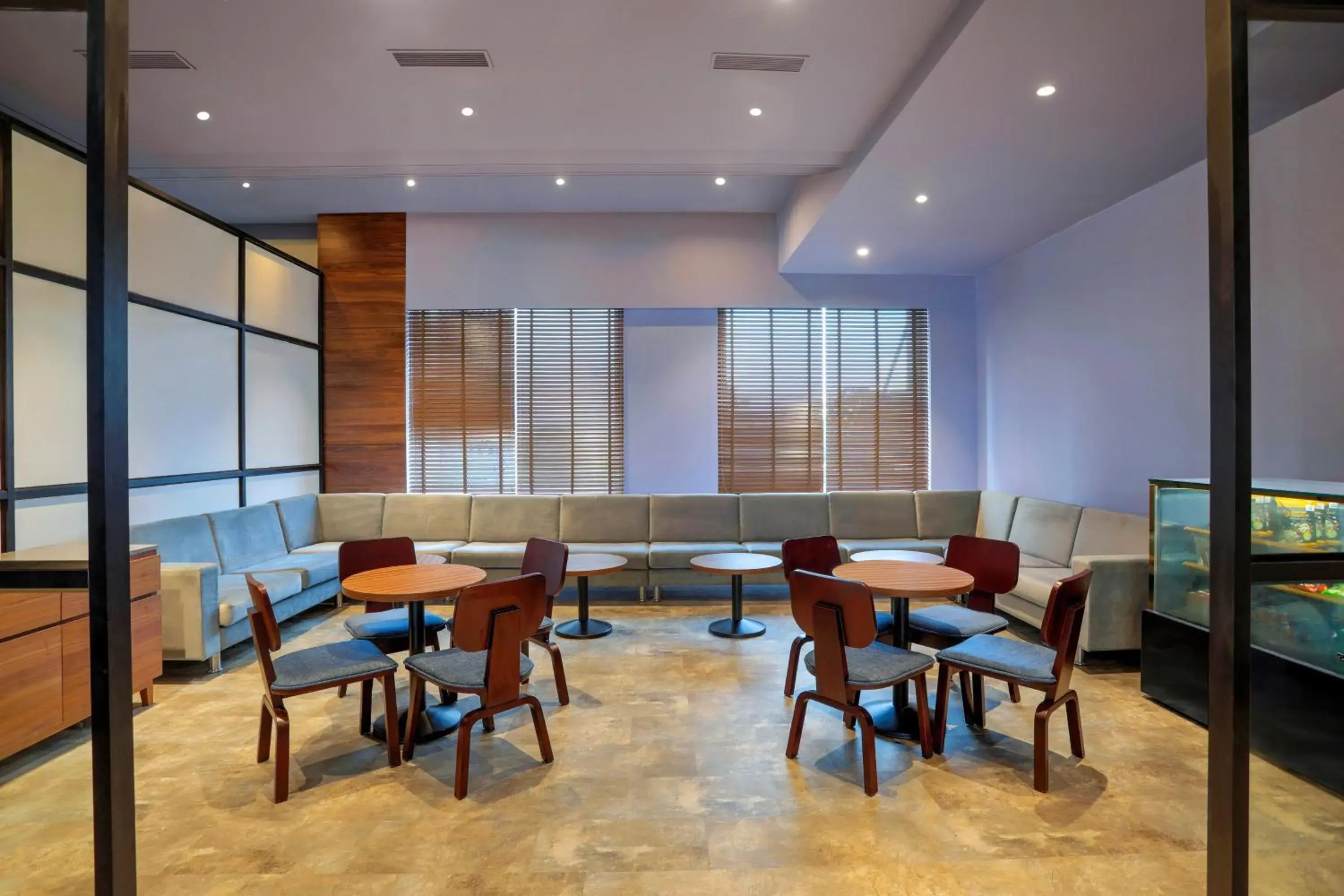 Lounge or bar in Four Points by Sheraton Chennai OMR Lounge or bar in Four Points by Sheraton Chennai OMR