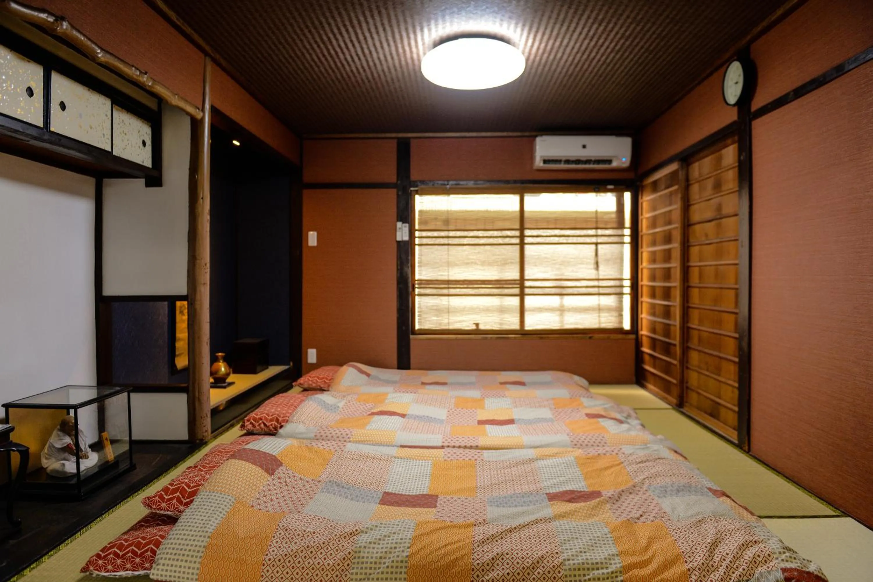 Bedroom, Bed in Nishioji TANUKI 西大路 狸