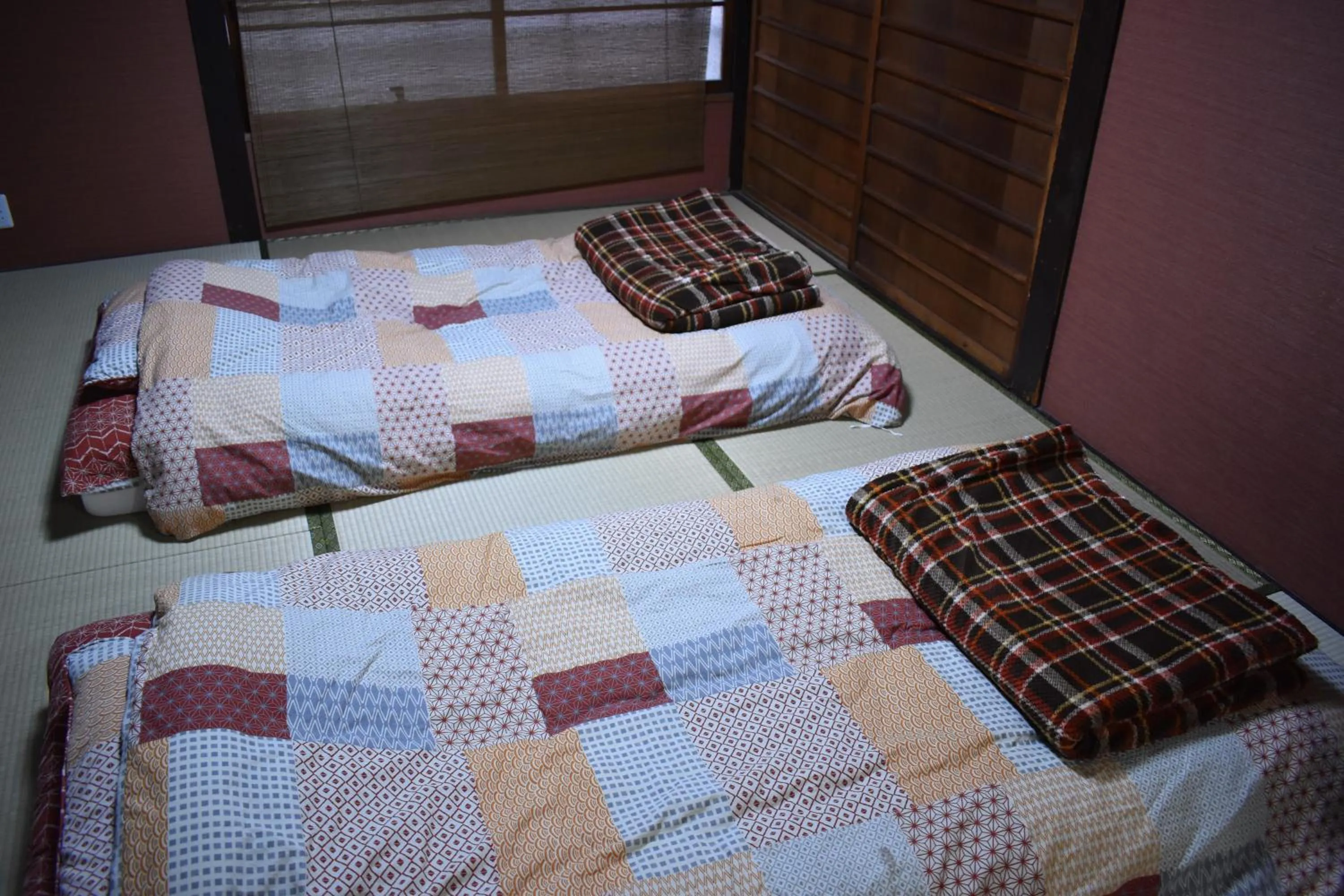 Bed in Nishioji TANUKI 西大路 狸