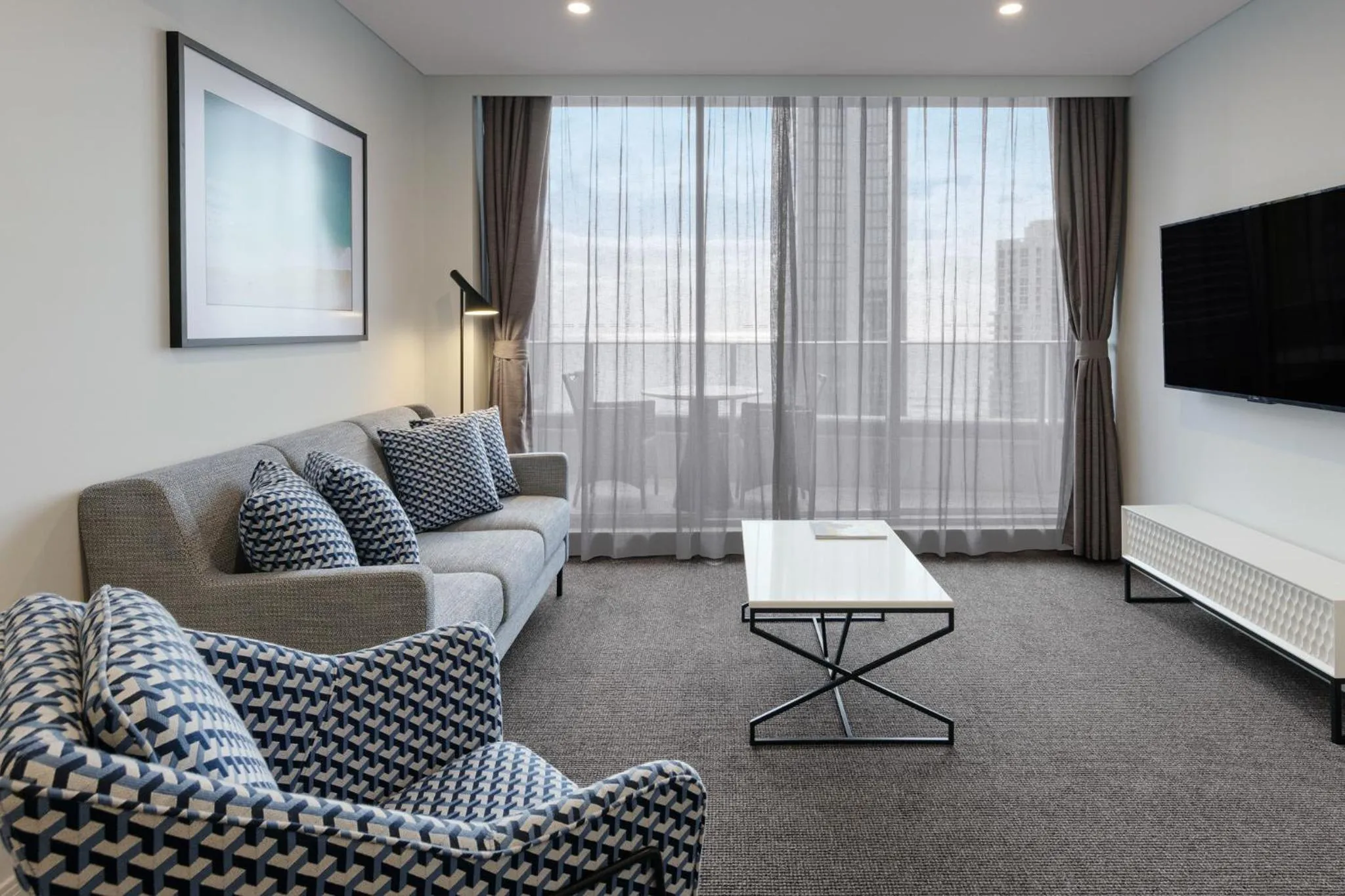 TV and multimedia in Meriton Suites Broadbeach
