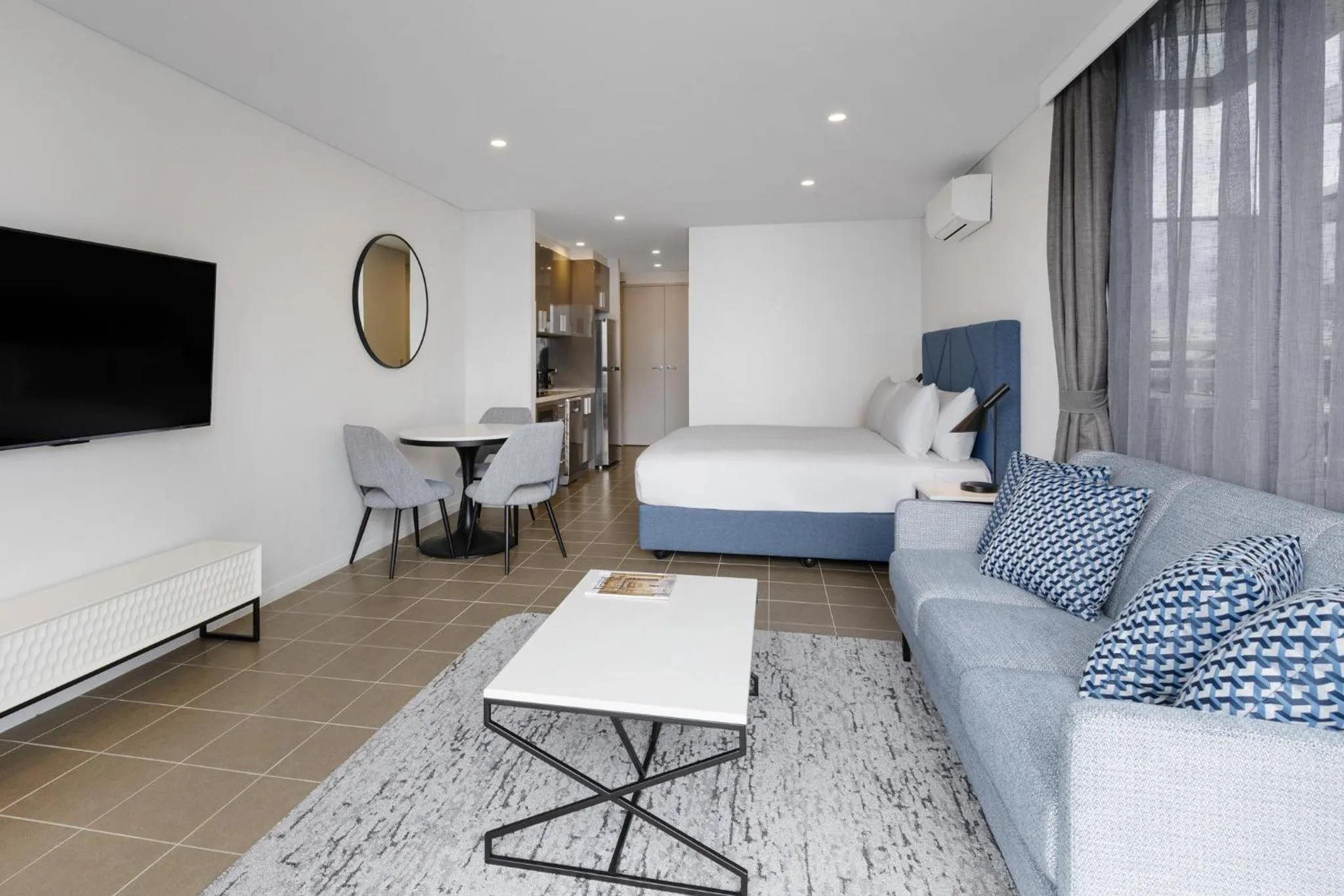 Bed in Meriton Suites Broadbeach