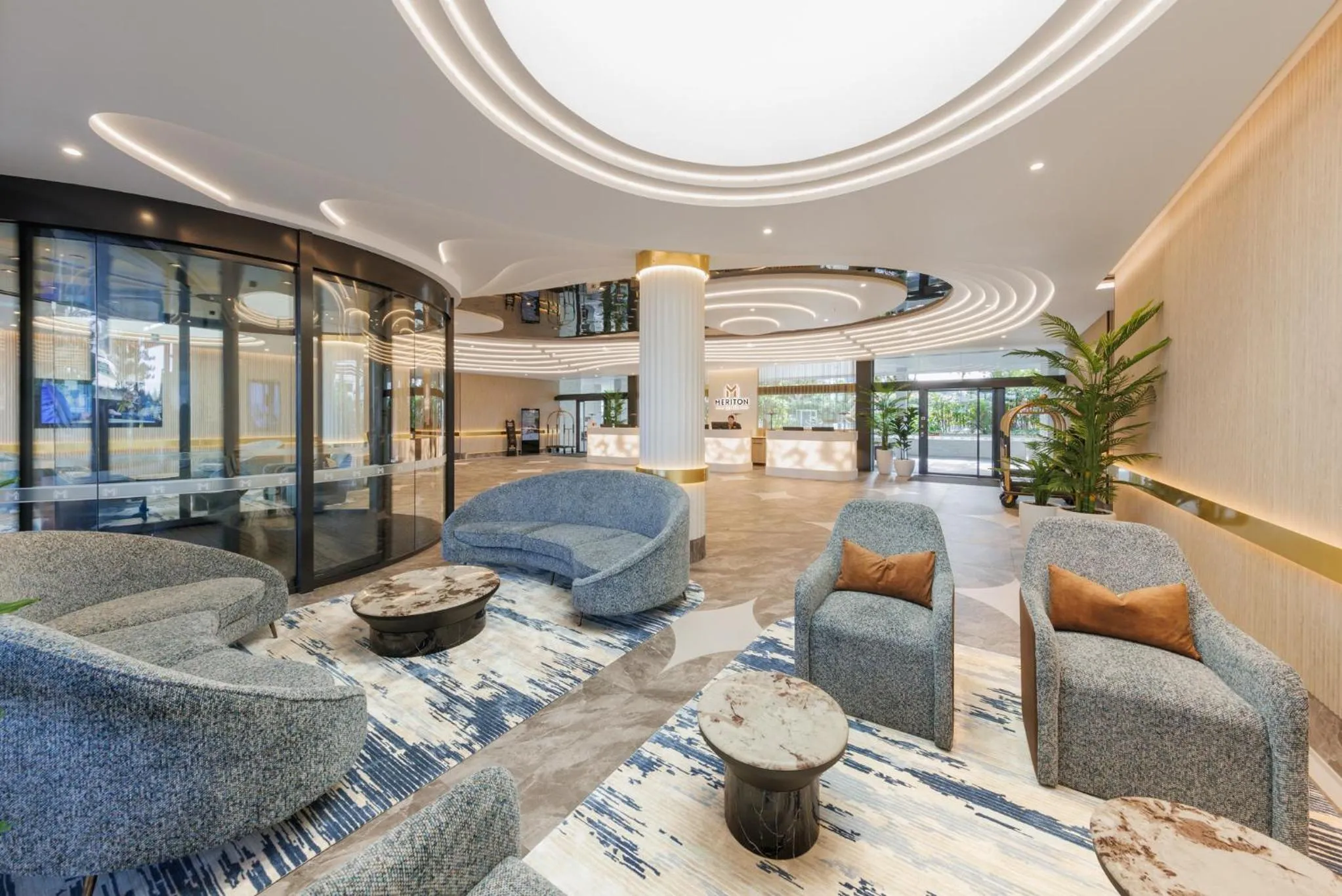 Lobby or reception in Meriton Suites Broadbeach