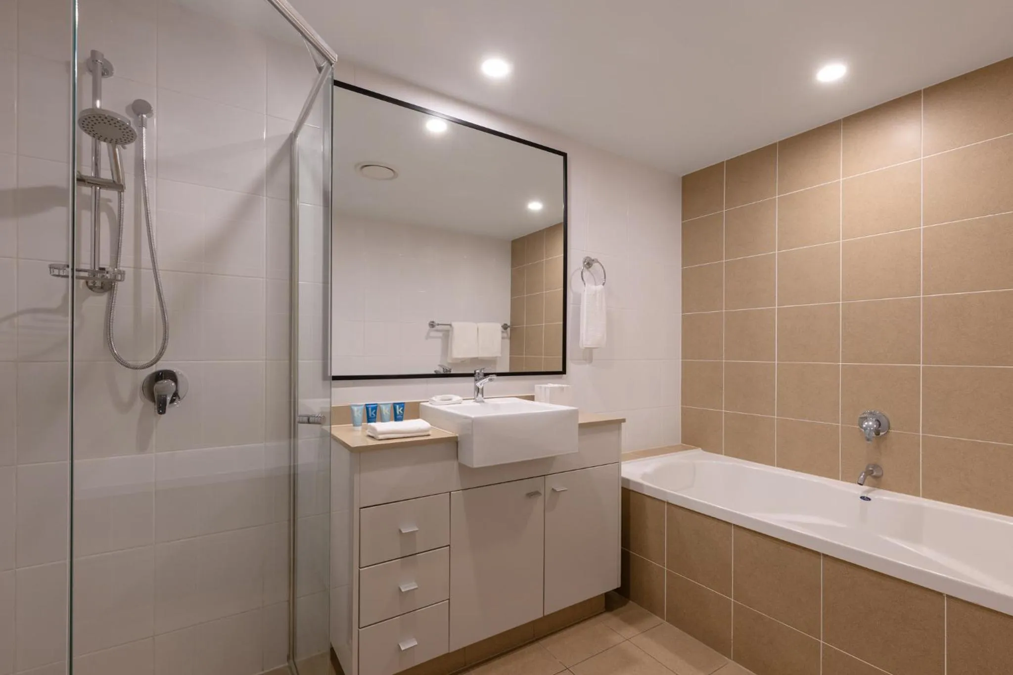 Shower in Meriton Suites Broadbeach