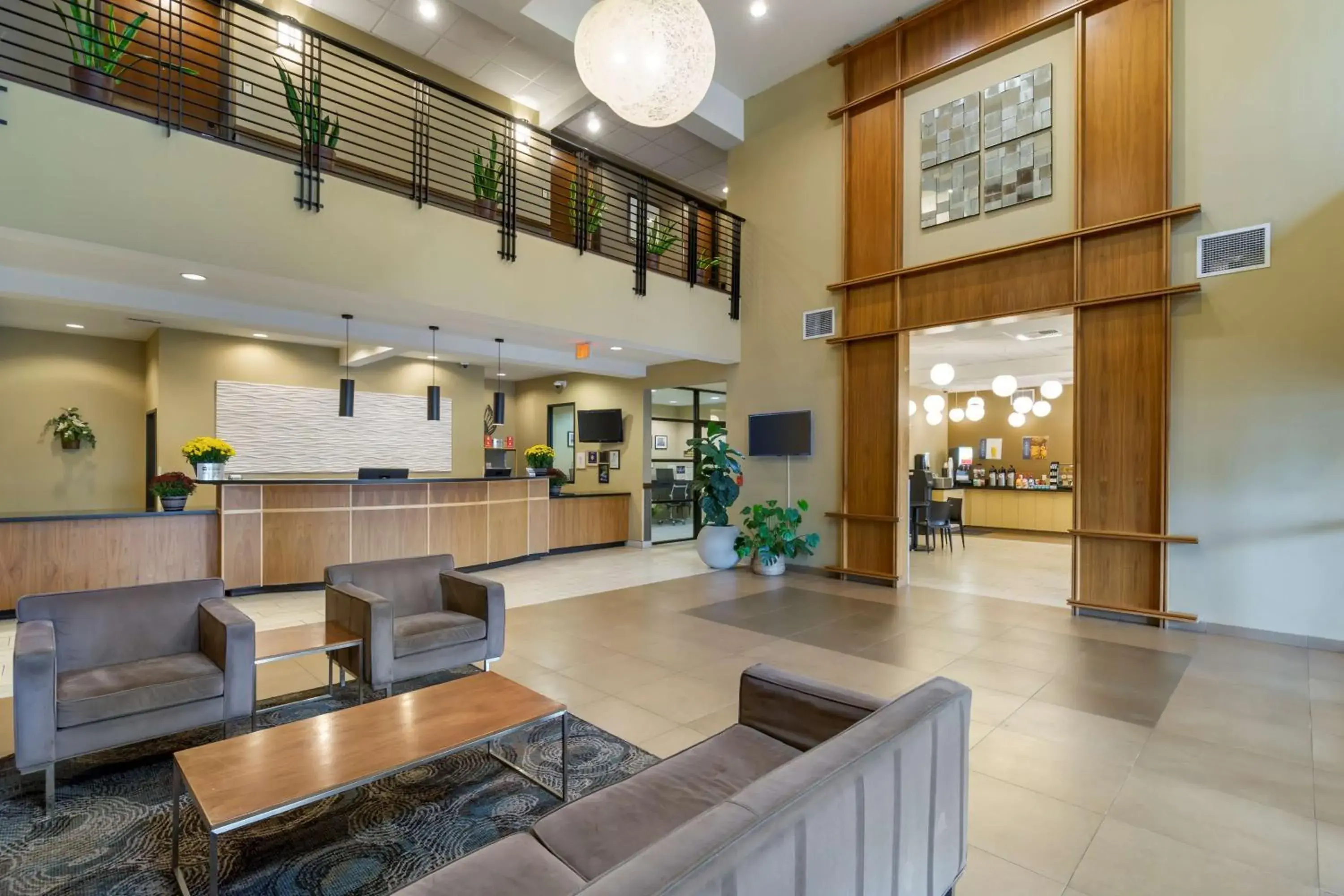 Lobby or reception in Best Western Plus Lacey Inn & Suites Lobby or reception in Best Western Plus Lacey Inn & Suites
