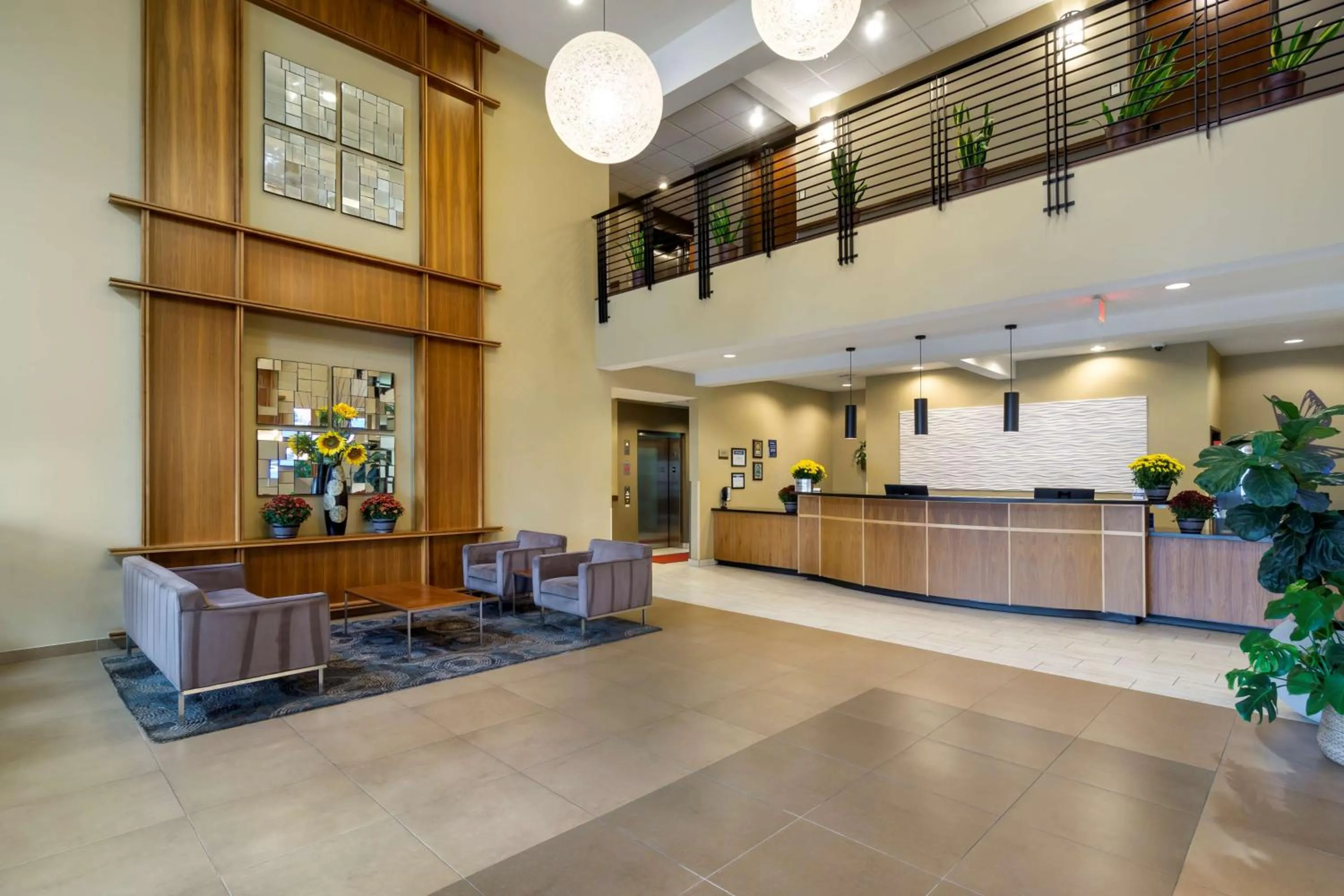 Lobby or reception in Best Western Plus Lacey Inn & Suites