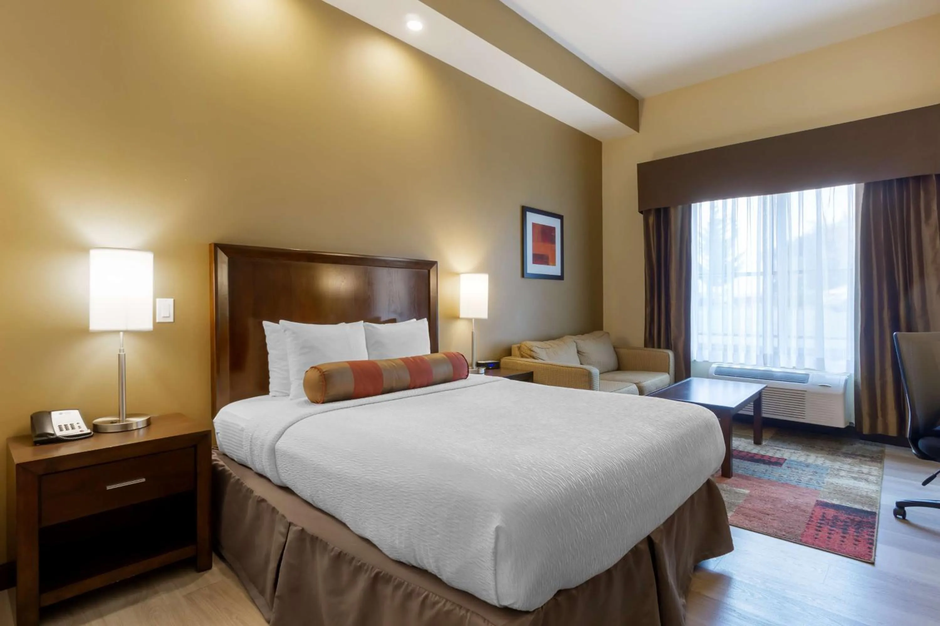 Bedroom, Bed in Best Western Plus Lacey Inn & Suites