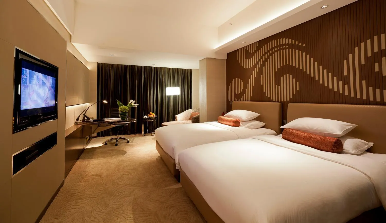 Photo of the whole room, Bed in Baiyun Hotel Guangzhou