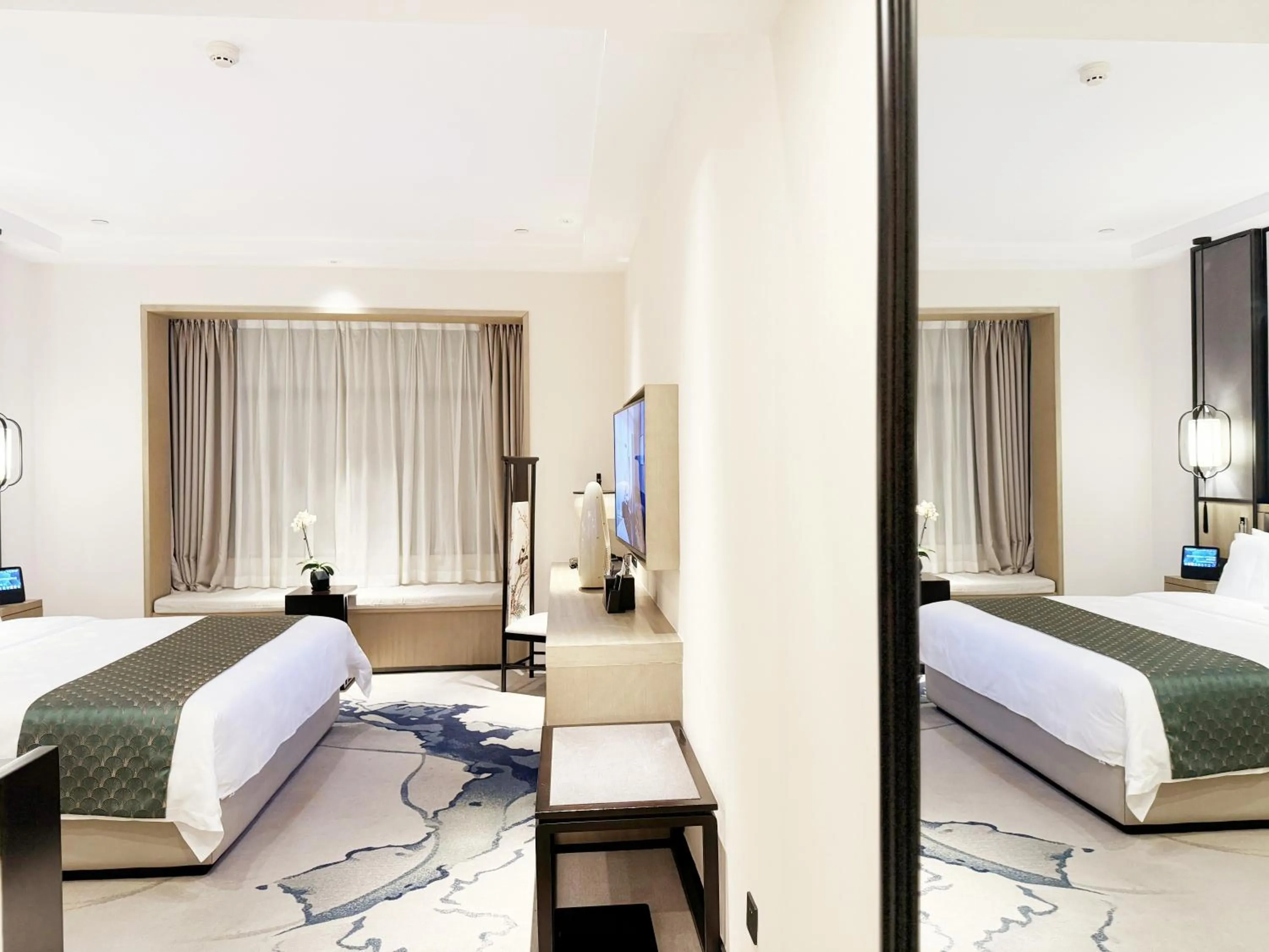 Photo of the whole room, Bed in Baiyun Hotel Guangzhou