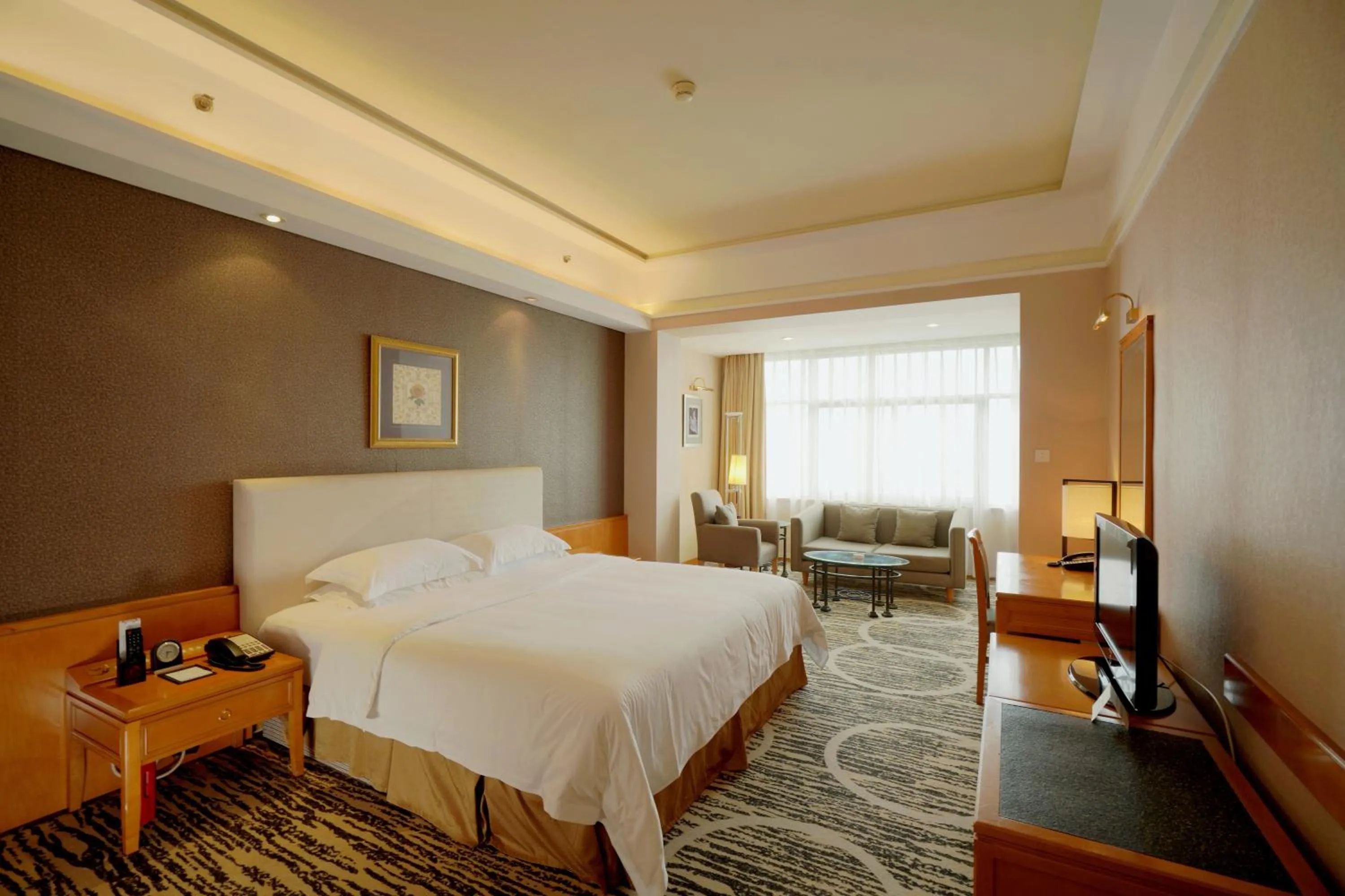 Photo of the whole room, Bed in Baiyun Hotel Guangzhou