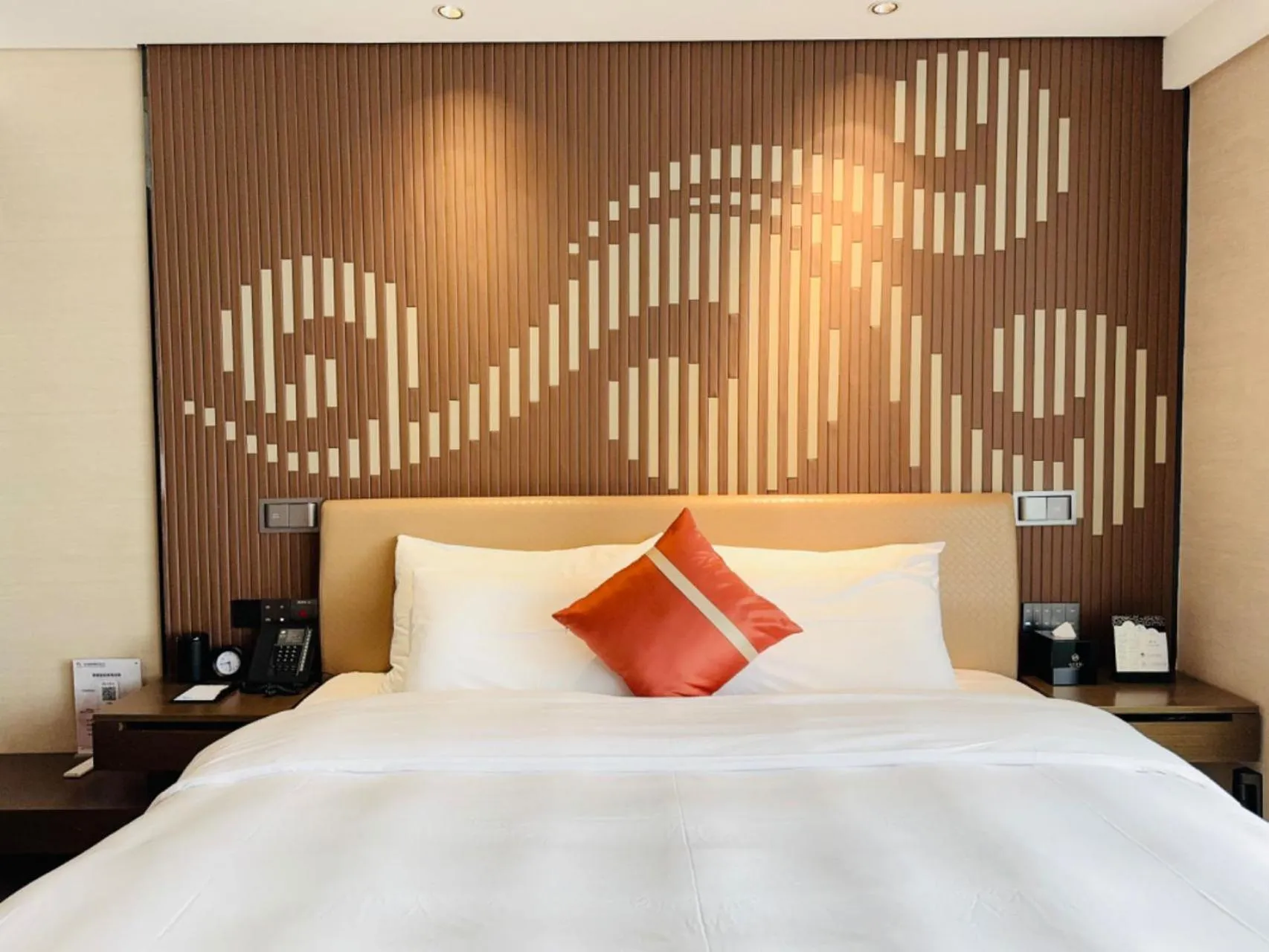 Bed in Baiyun Hotel Guangzhou